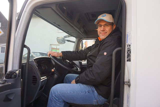 Wohnverbundleiter Stefan Stahmann als umsichtiger Fahrer des Lebenshilfe-Wagens.