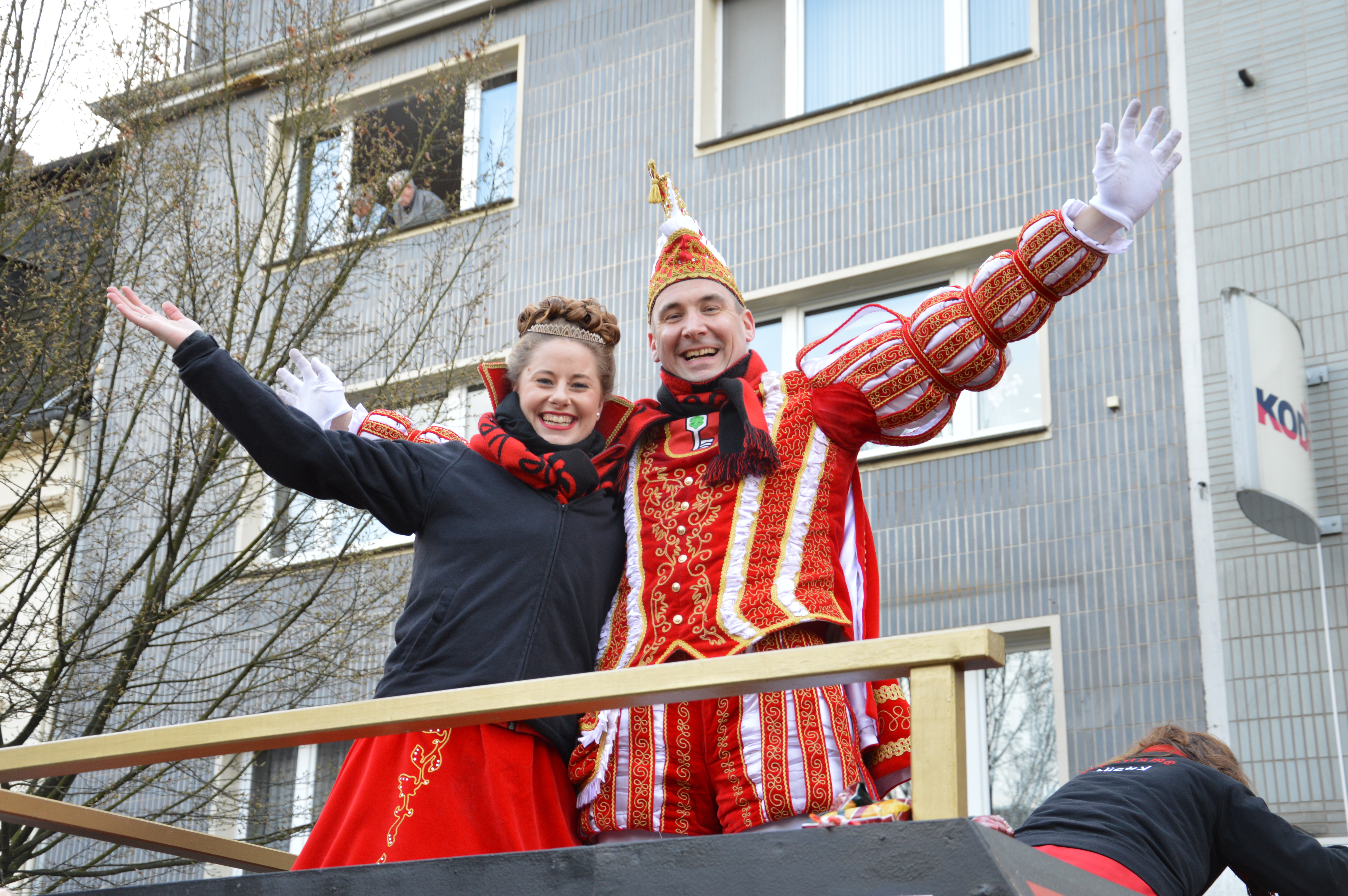 Das Stadtprinzenpaar Dennis I. und Jessie I. feierte mit den Narren in Velbert.