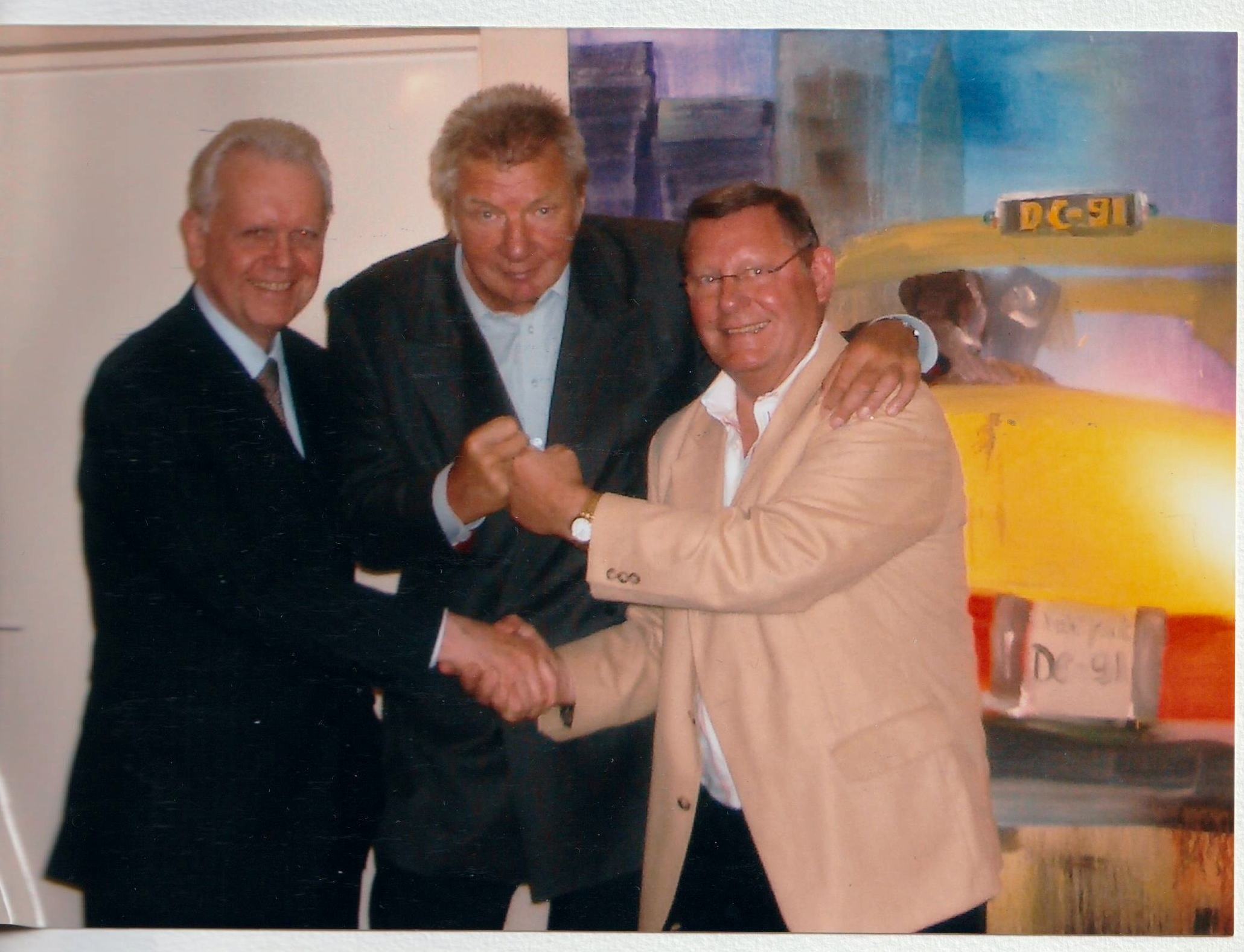Von links: Verleger Bodo Harenberg, Kabarettist Werner Schneyder und der DBS-Vorsitzende Dieter Schumann.