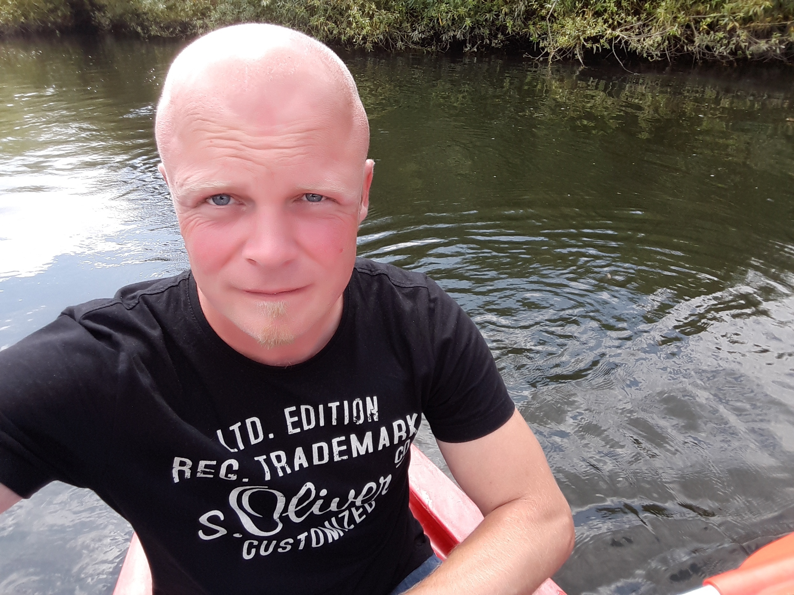 Christian Spellerberg versucht mit seiner fiktiven Wirklichkeit Bezugspunkte zu unserer Umwelt zu gestalten.