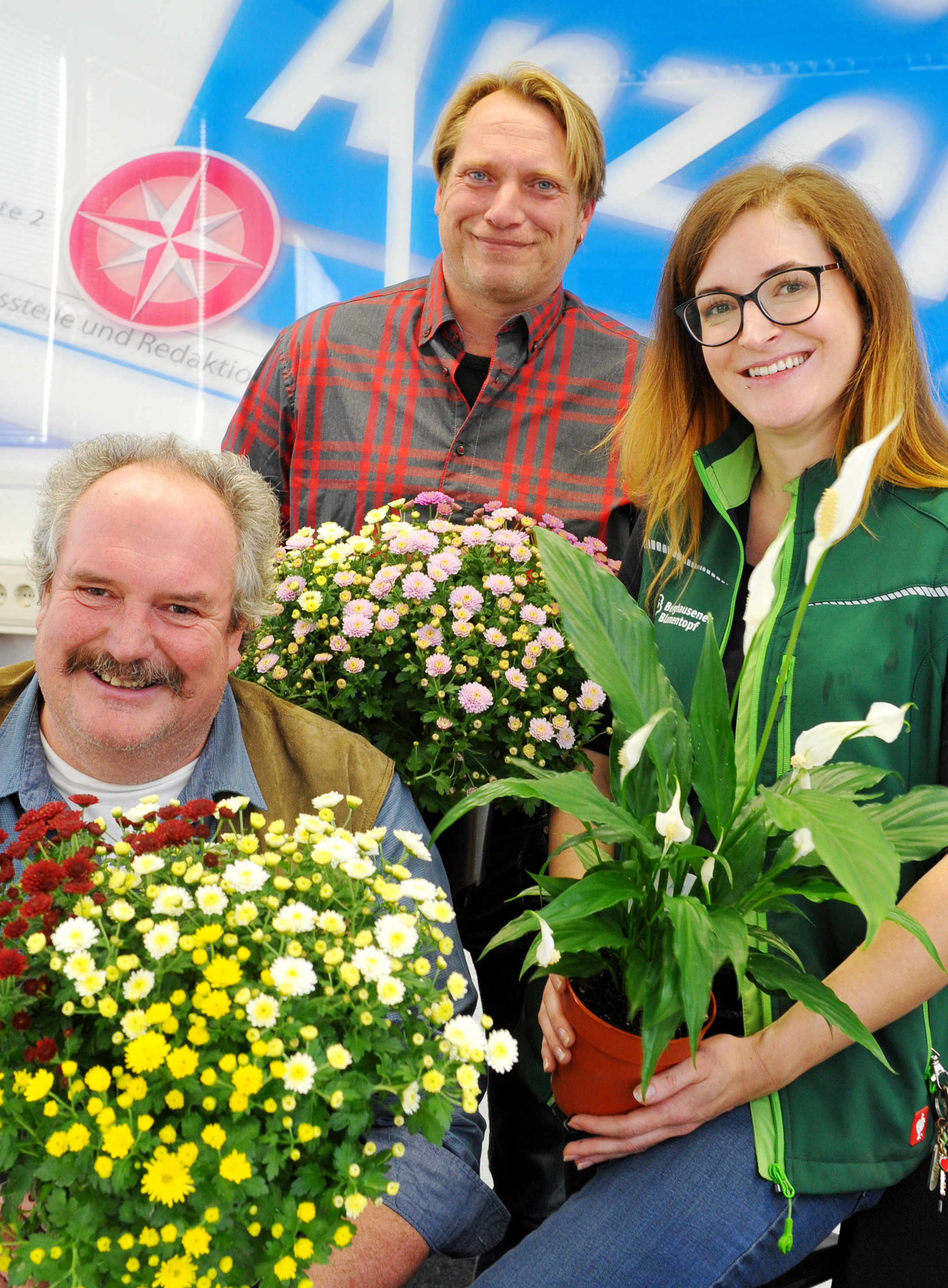 Jürgen Olbrich, Sven Steen und Heike Stock beantworten Fragen rund um Pflanzen, Beete, Gartengestaltung und Co.
Foto: Michael de Clerque