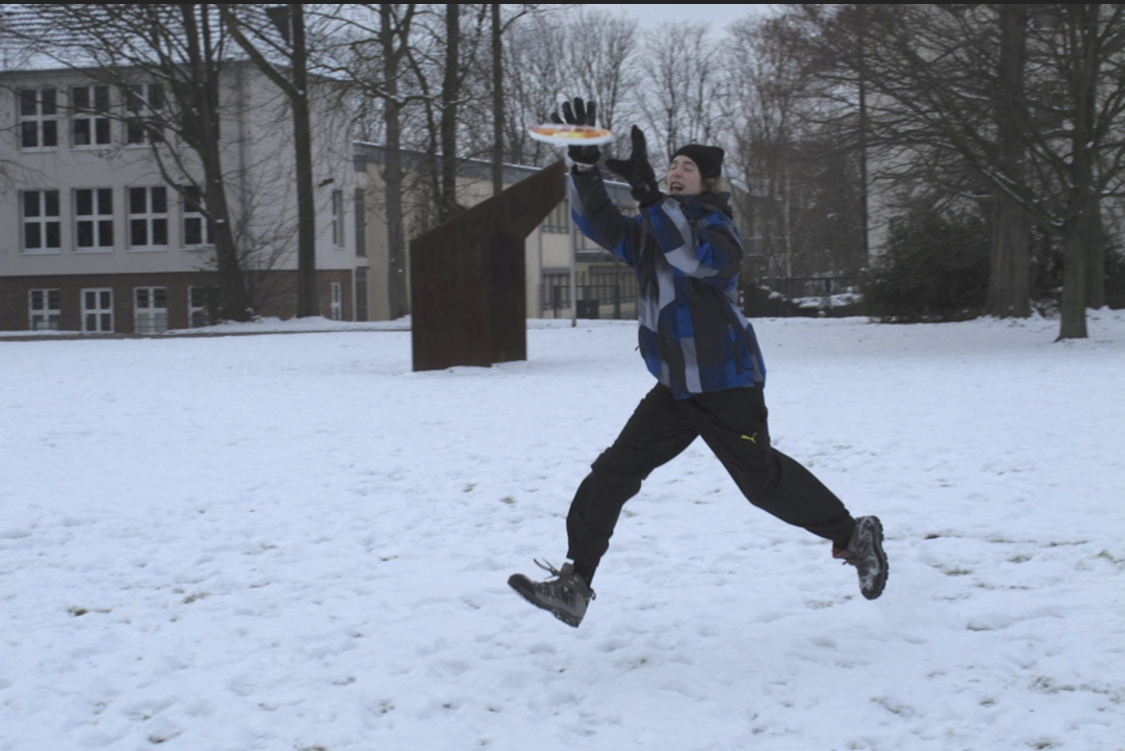 Wer gedacht hat, dass der Winter vorbei ist, hat sich getäuscht. Glättegefahr im Kreis Unna. Archiv-Foto: Uwe Kikul