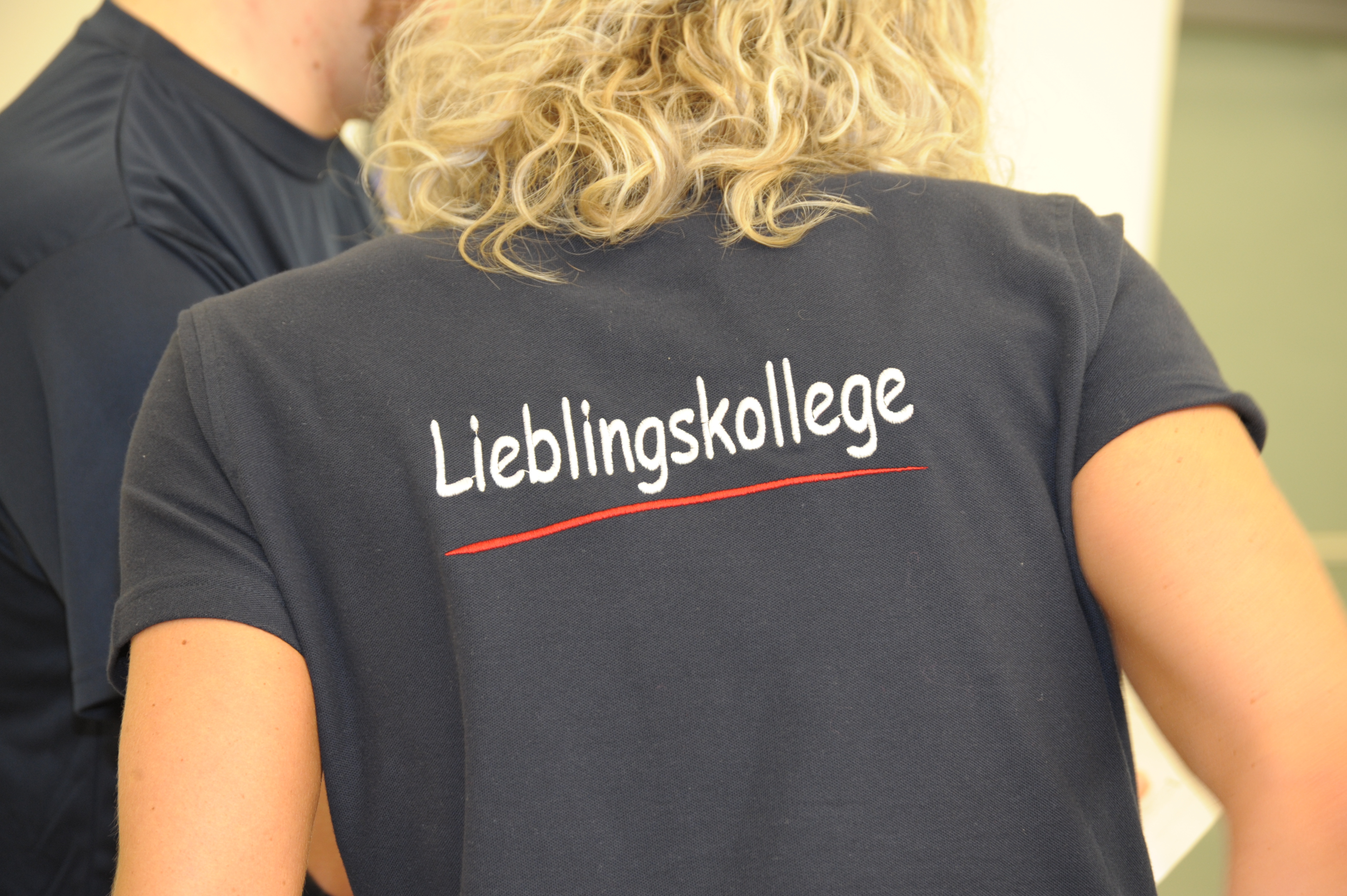 Auf der Gesundheits.Messe.Duisburg suchen einige Aussteller in diesem Jahr nach Mitarbeiterinnen und Mitarbeiter. Ebenso werden Aus- und Weiterbildungsangebote vorgestellt.