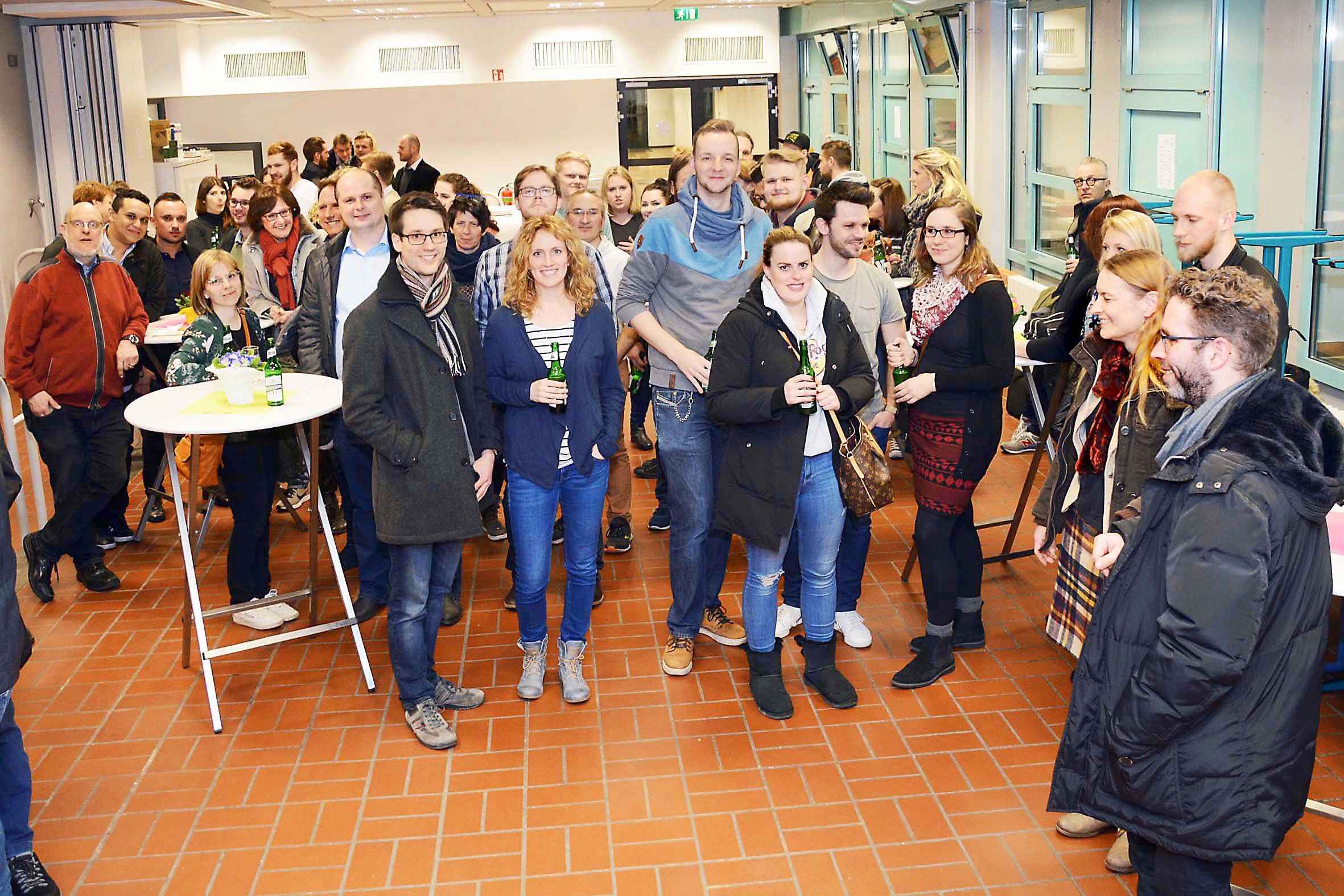 Eine lange Tradition hat das Ehemaligen-Treffen am Evinger Heisenberg-Gymnasium immer Anfang März.