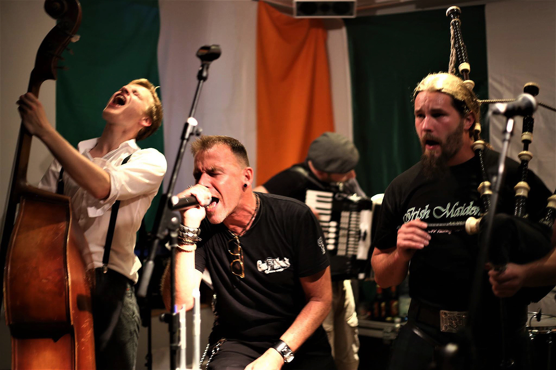 Muirsheen Durkin bringen zum St. Patrick´s Day ordentlich Irish Folk Musik in die Pelmke.