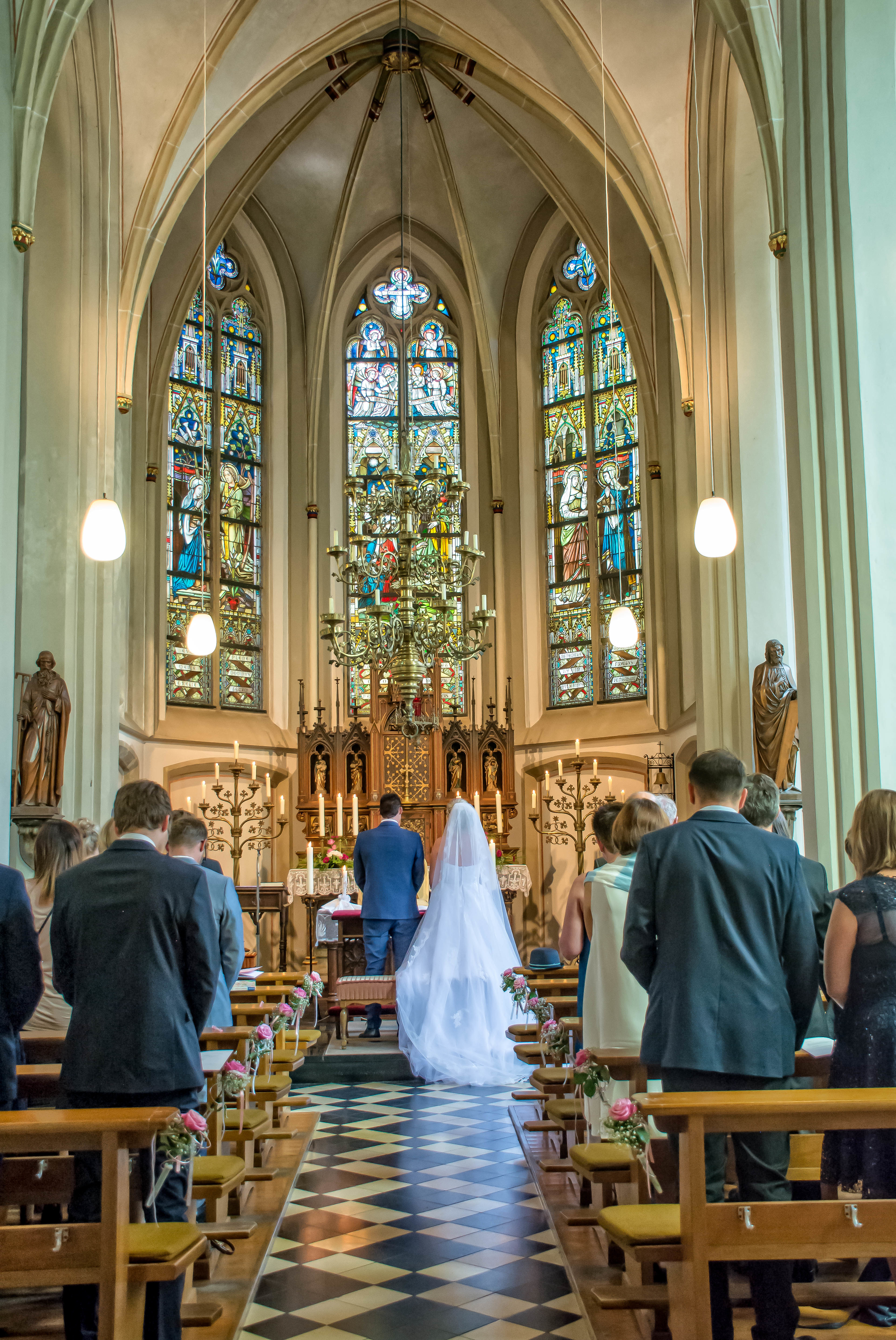 Alljährlich finden viele Trauungen in der Alten Kirche in Hau statt. Sie ist wohl die älteste Backsteinkirche am Niederrhein.