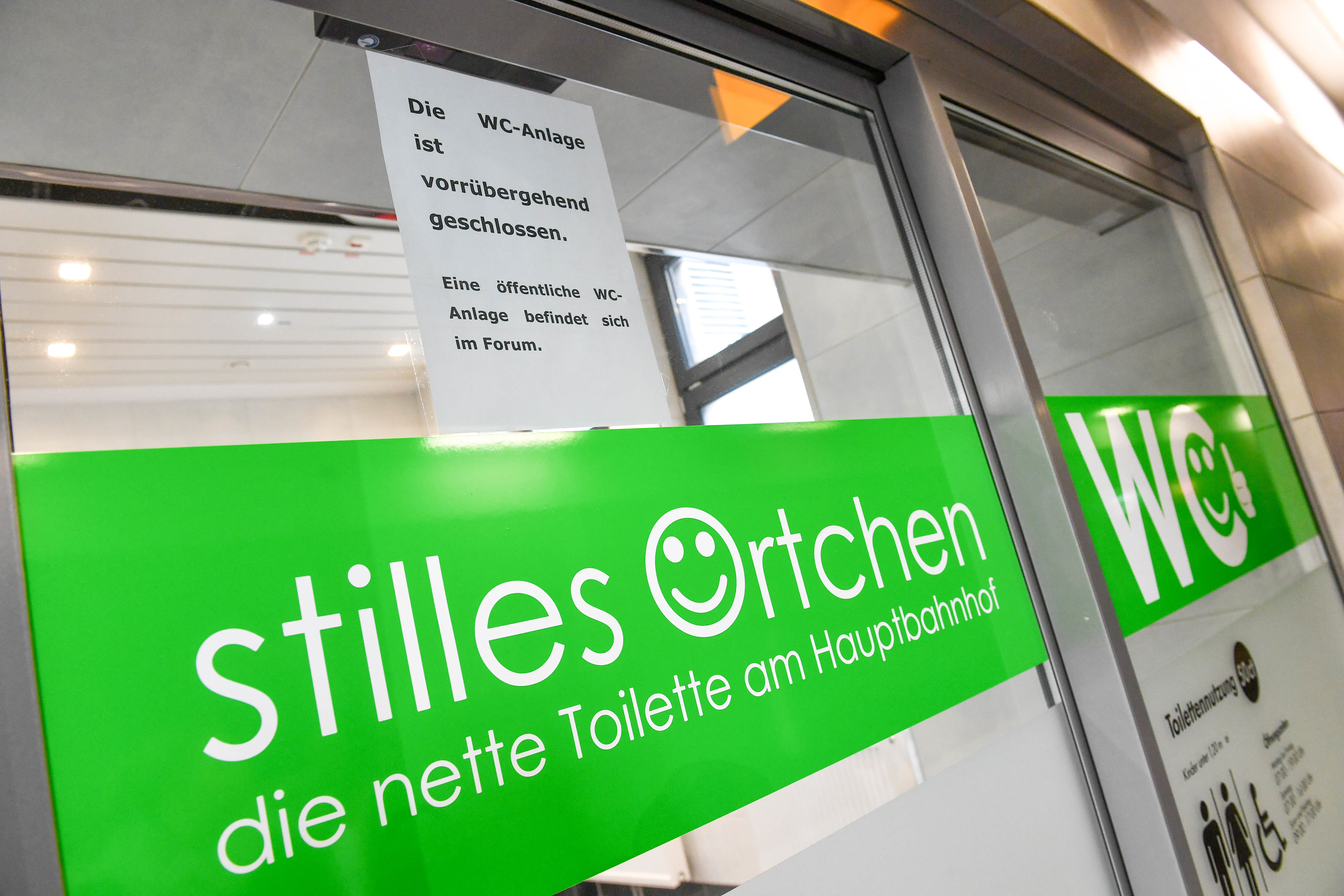 Vor(r)übergehend geschlossen ist die "nette Toilette" am Hauptbahnhof bereits seit 31. Januar. Am 1. April soll sie wieder geöffnet werden. Foto: PR-Foto Köhring