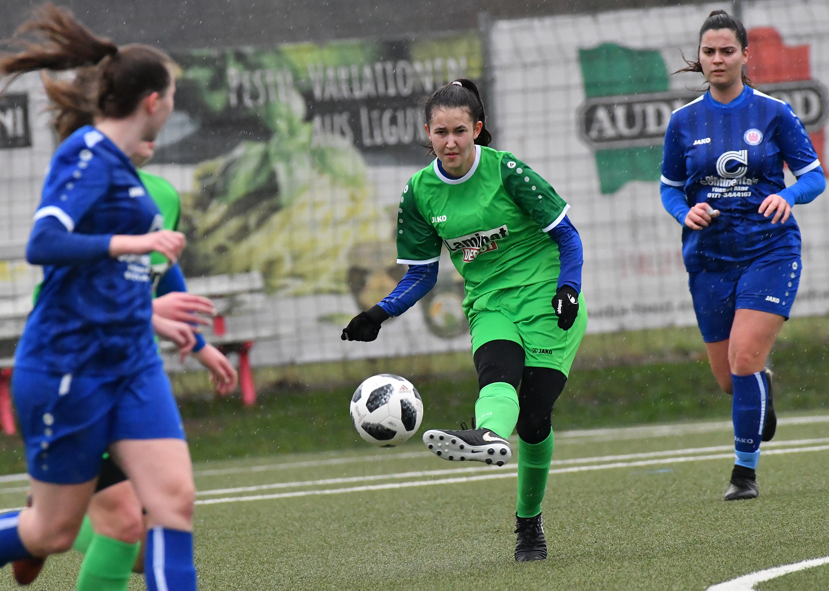 Die Mintarder U17-Mädchen boten in Moers ein fast perfektes Spiel.
Foto: Bangert