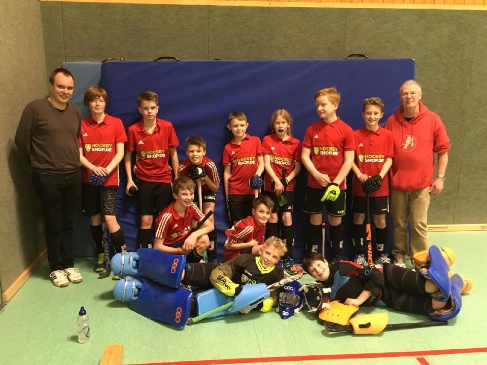 Die Knaben B des HTC Kupferdreh kämpfen am kommenden Sonntag, 17. März, in Düsseldorf bei der Hallenhockey-Endrunde um die westdeutsche Verbandsligameisterschaft. Foto: HTC Kupferdreh