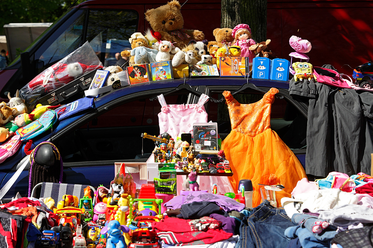 Am Wochenende muss der Trödelmarkt in Ruhrort ausfallen. Eine Sturmwarnung bremst die Händler und Trödler aus.