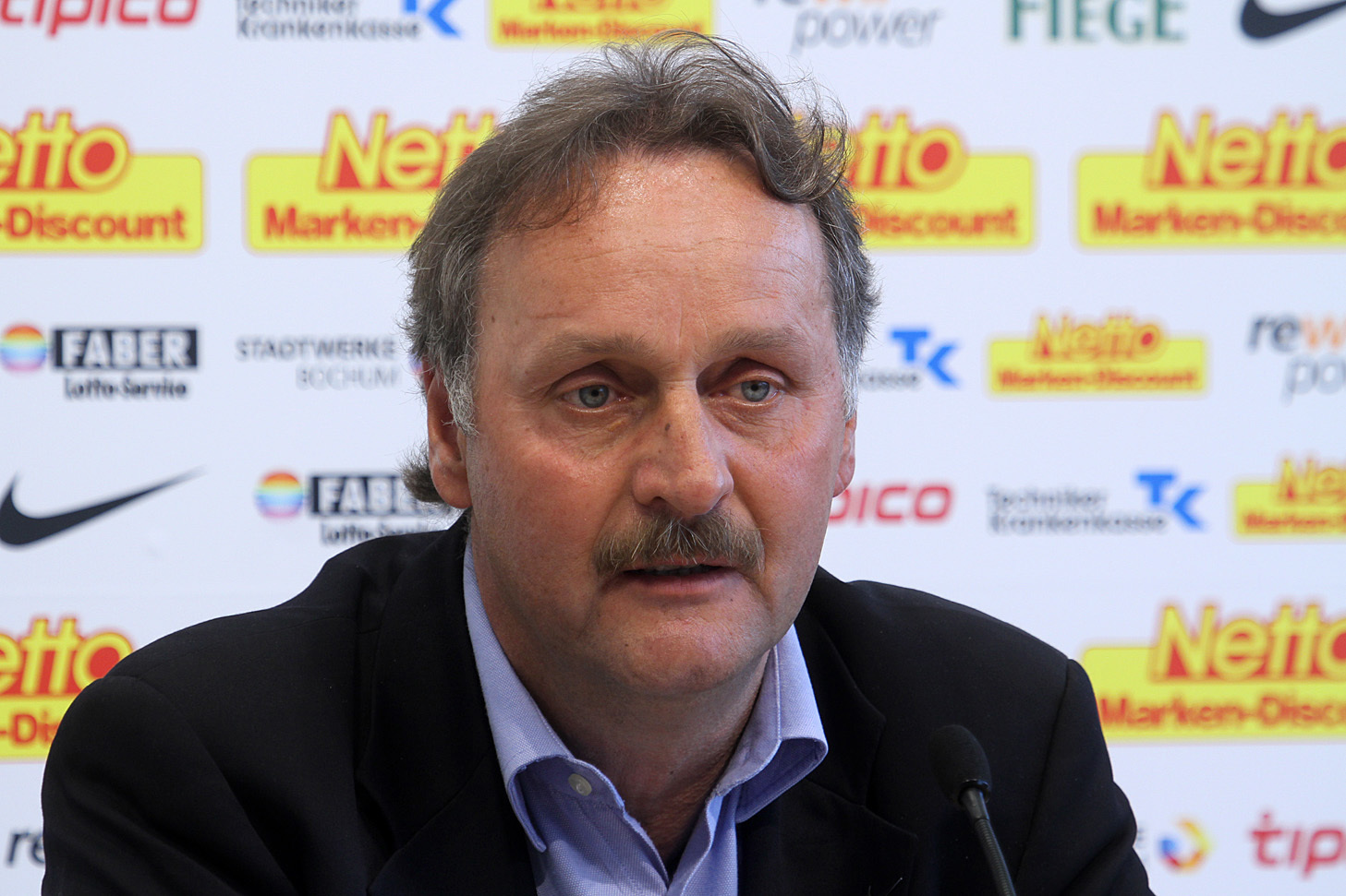 013 wurde Peter Neururer als neuer Trainer im Ruhrstadion vorgestellt - jetzt übernimmt er Verantwortung bei der SG WAT 09.