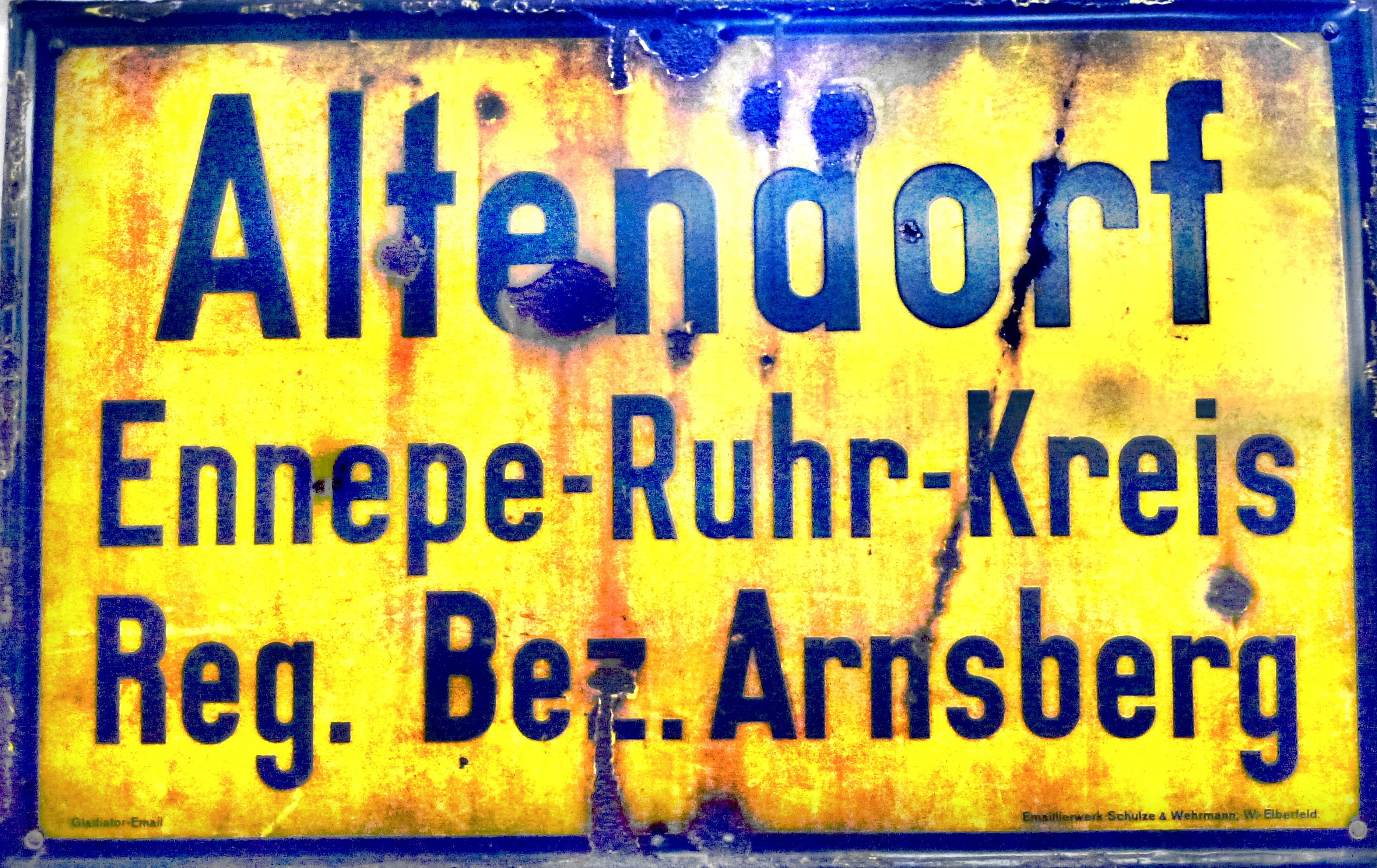 Ein Ortsschild noch aus Tagen vor der Eingemeindung in die Stadt Essen.