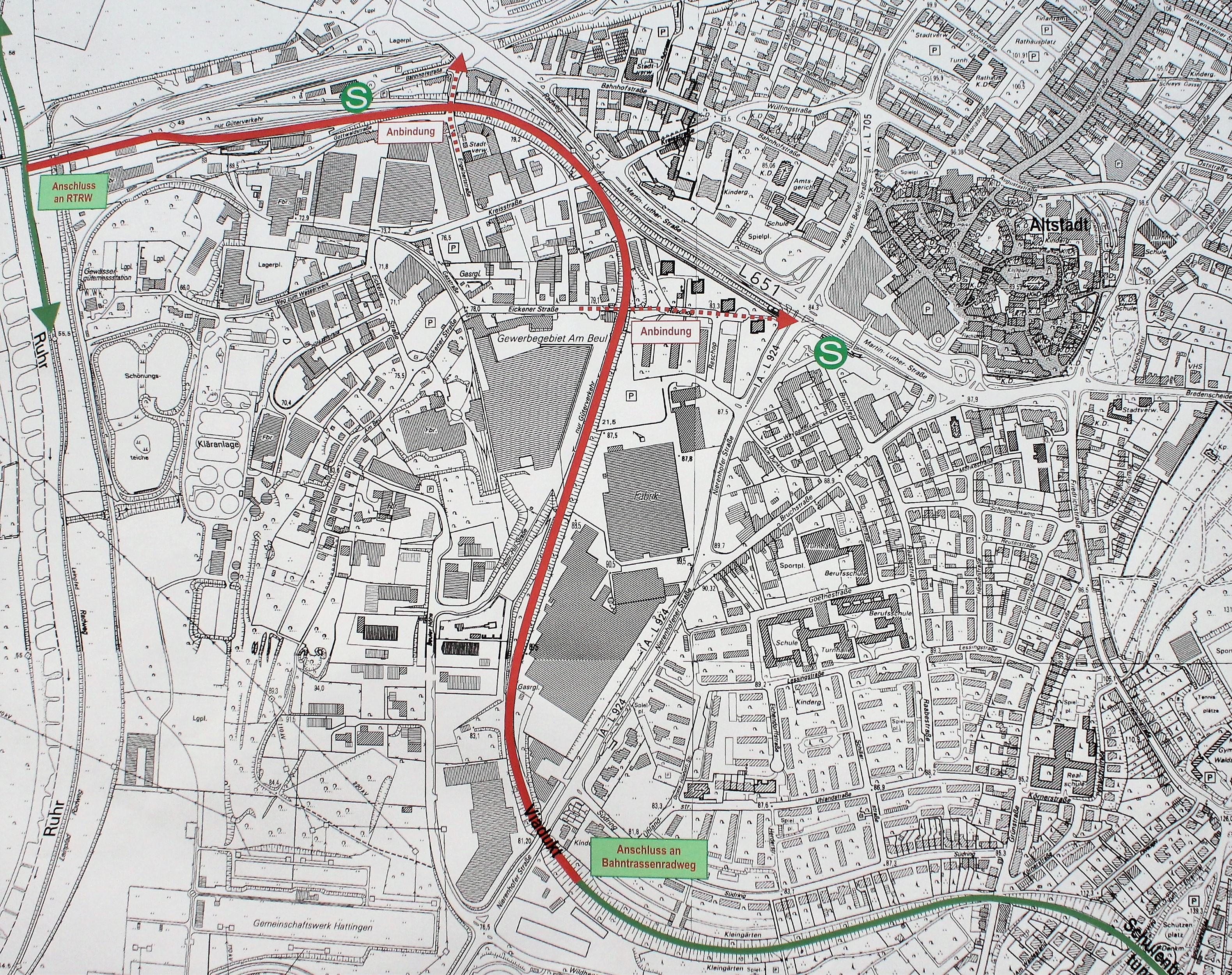 Die rote Strecke markiert den geplanten Radweg. Foto: Pielorz