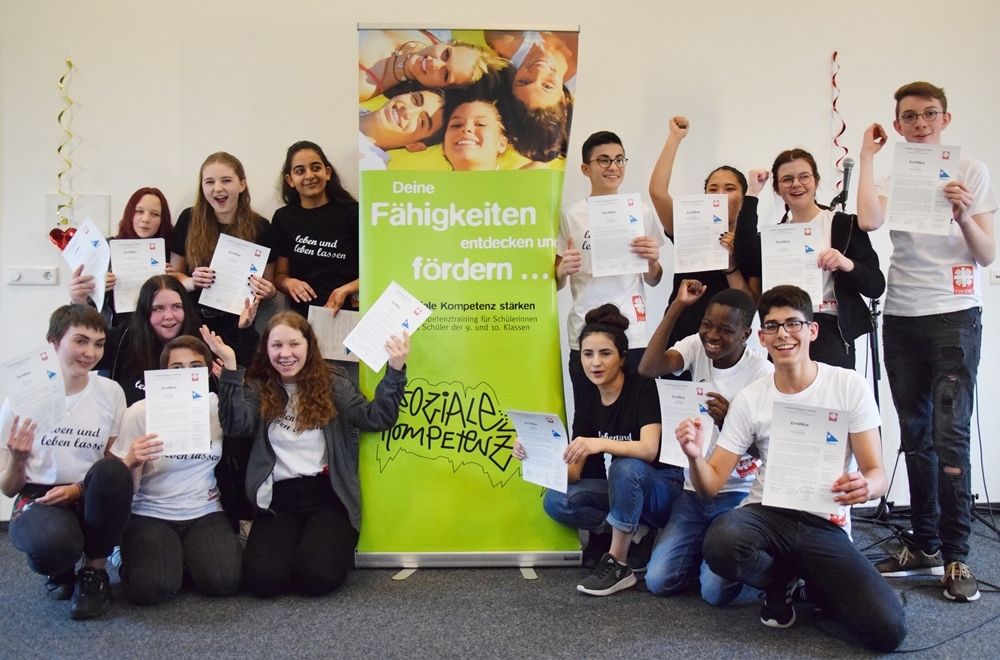 15 SchülerInnen der Real– und der Hauptschule hatten von November bis März an dem Projekt teilgenommen.