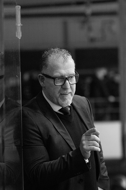 Er gibt den Weg für sein Team in den Playoffs vor, Moskitos Cheftrainer Frank Gentges