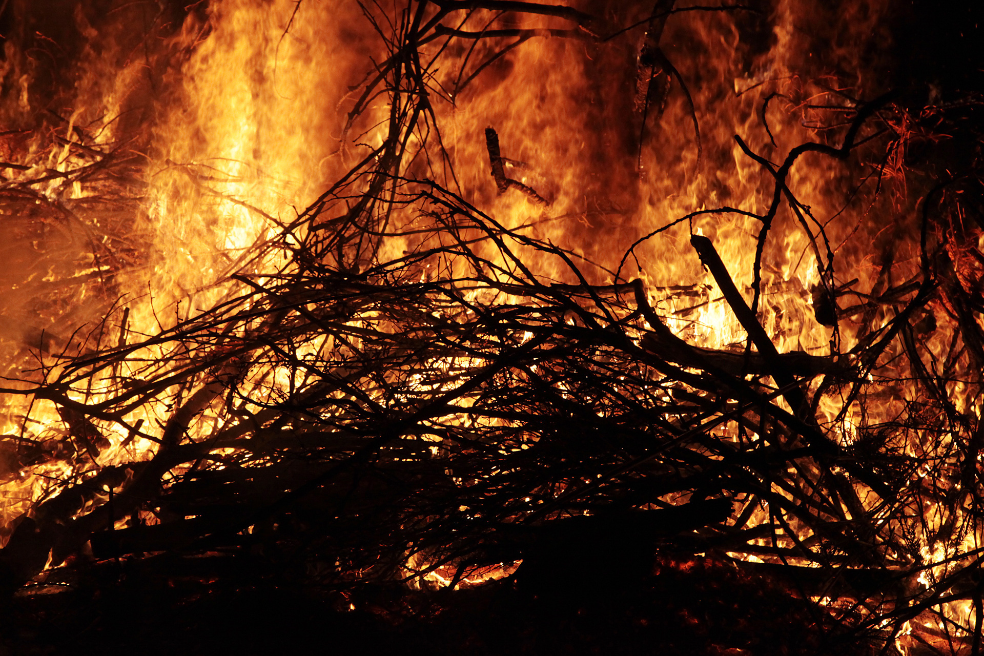Die Anmeldefrist für Osterfeuer in Lünen und Selm endet Anfang April.