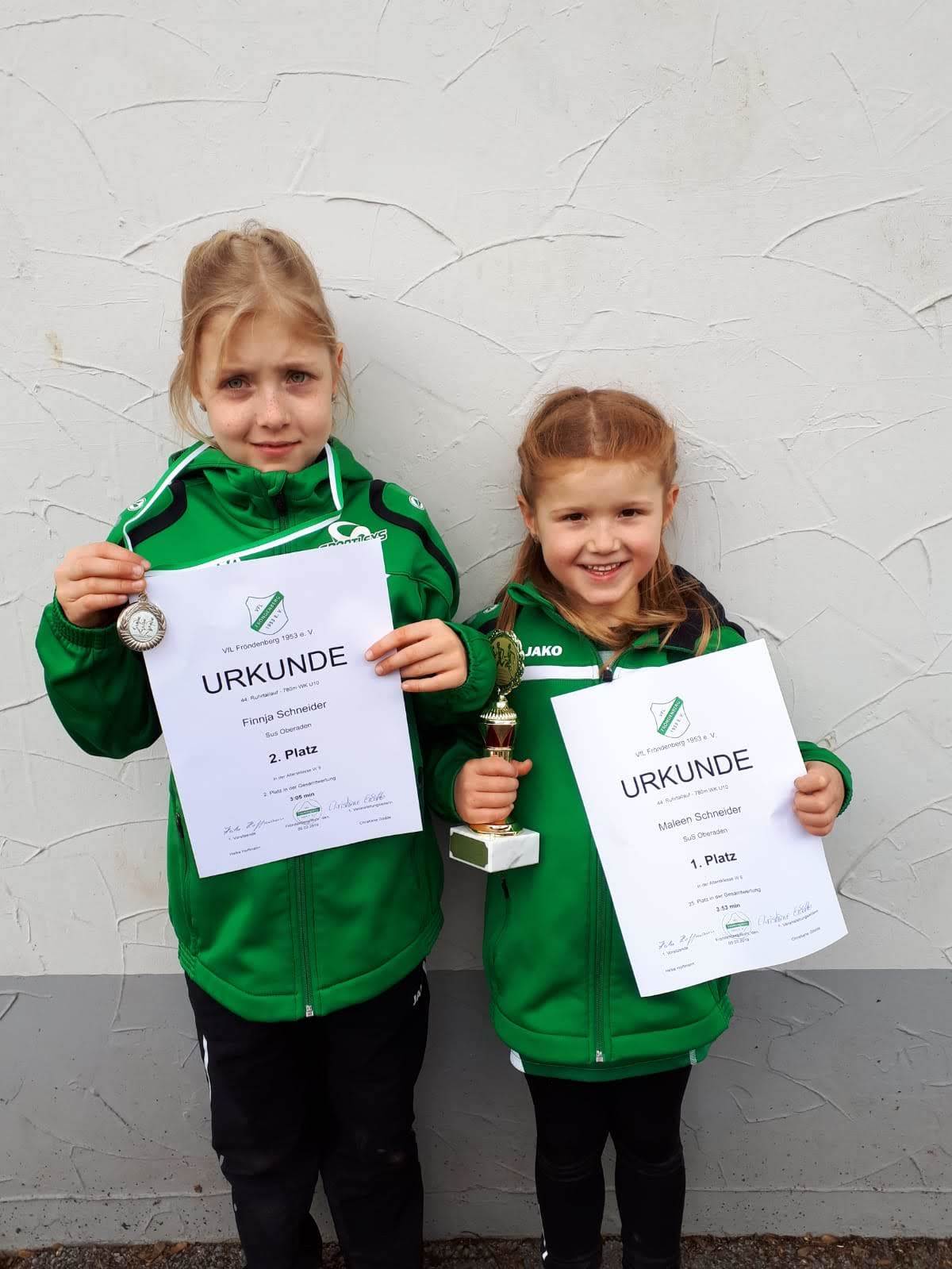 Den 1. und 2. Platz schafften Maleen Schneider und Schwester Finnja Schneider im Lauf über 780m in ihrer jeweiligen Altersklasse.