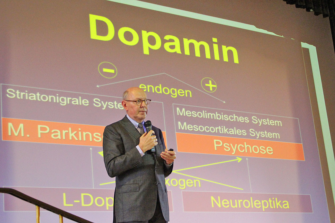 Foto © Jürgen Thoms - Aus der Serie: „Möglichkeiten und Grenzen der medikamentösen Parkinson-Therapie“ mit Prof. Dr. Wolfgang Greulich