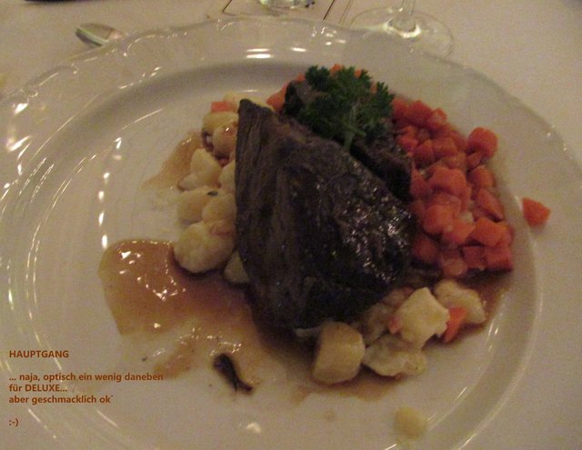 wenig, unappettlich angerichtet, nur noch lau-warm bis kalt und einfach nur LANGWEILIG, jedenfalls das Gemüse... schade, für SOOOO viel GELD...