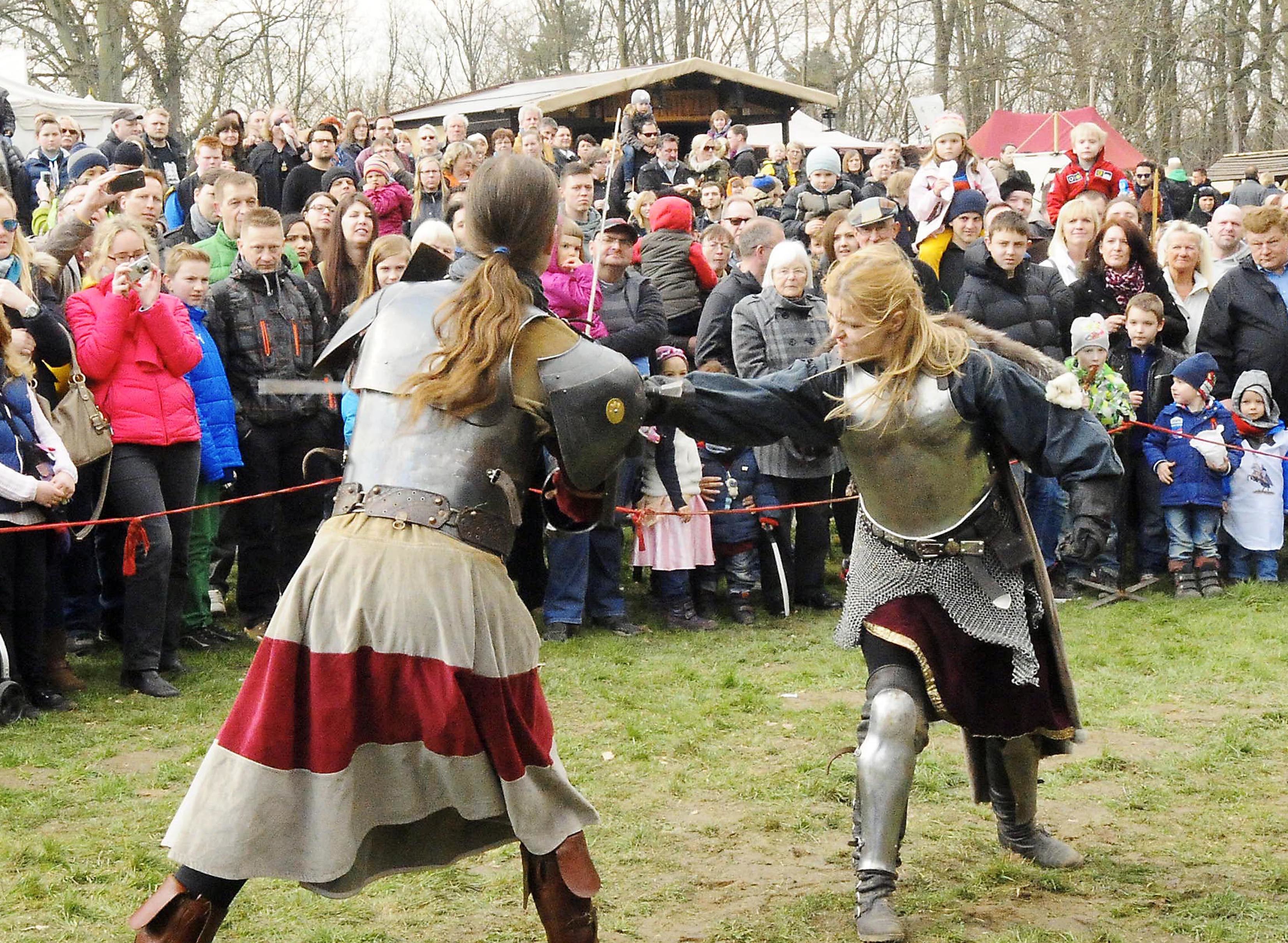 Ein mittelalterliches Ritterturnier gibt es Ostern auf der Hohensyburg.