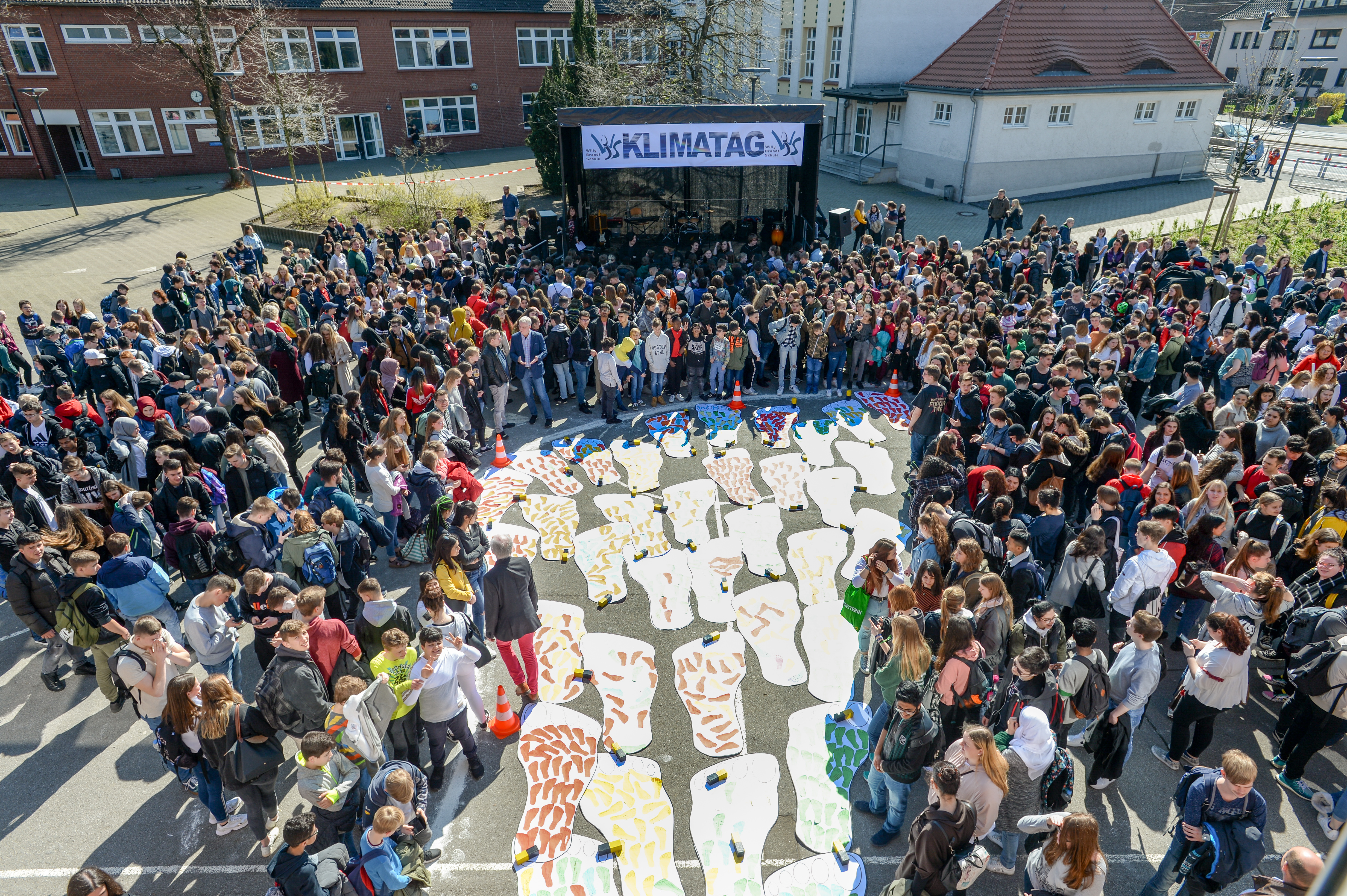 Viele kleine Schritte können einen riesigen CO2-Fußabdruck vermeiden helfen, dass haben die Willy-Brandt-Schüler eindrucksvoll gezeigt.