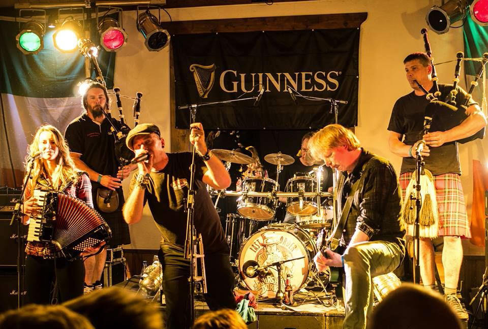 Die heimische Band "„Muirsheen Durkin" spielt am 30. April beim "Irish Rock in den Mai" in Arnsberg.