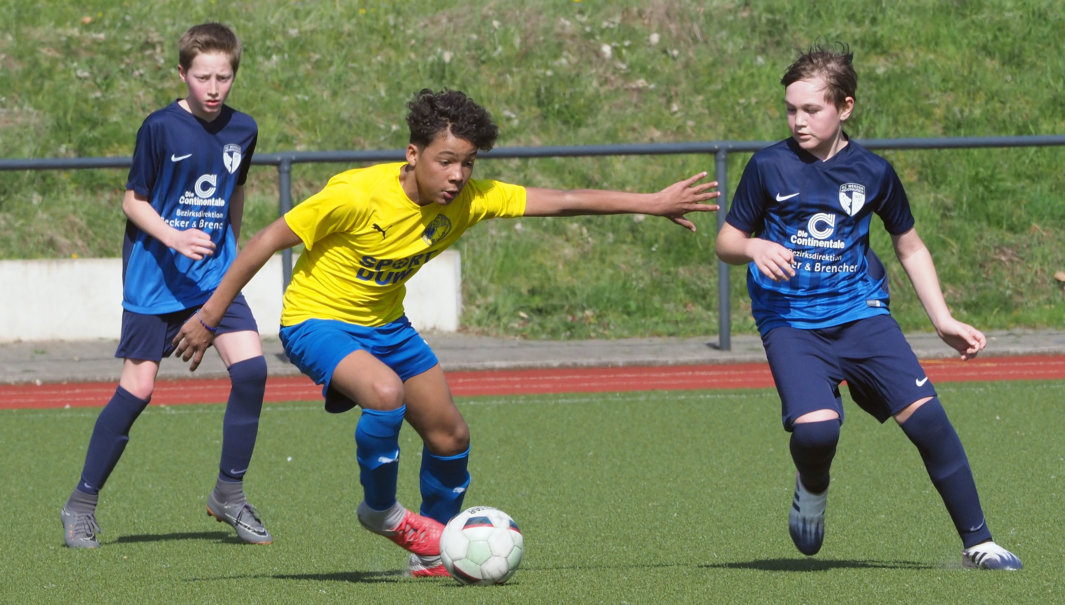 Die D-Junioren waren mit der ESG spielerisch gleichwertig, aber körperlich unterlegen.
Foto: Gohl