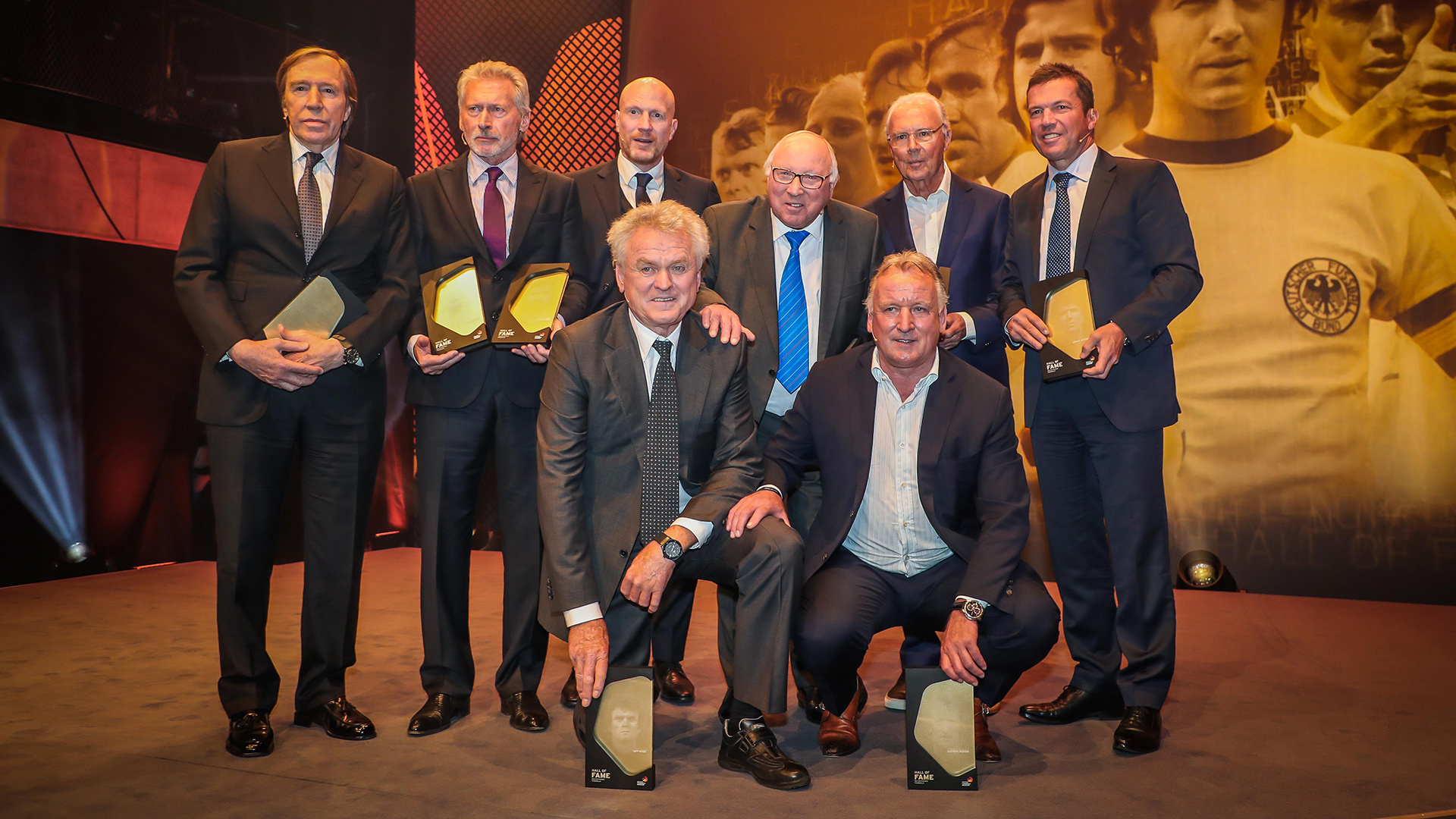 Die Legenden des Fußballs wurden als "1. Mannschaft" in der neuen Hall of Fame im Fuußballmuseum in Dortmund geehrt.