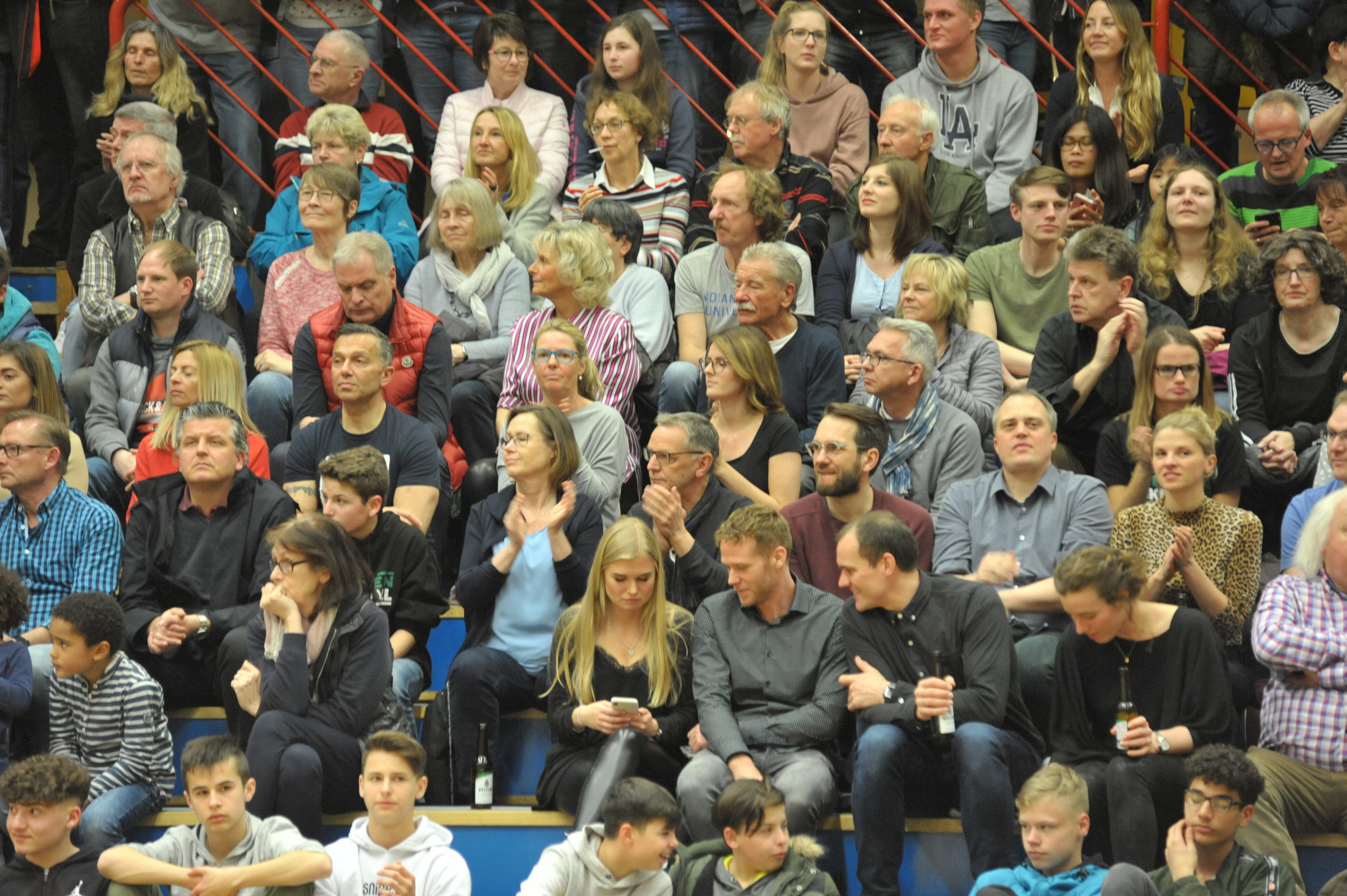 Beim letzten Heimspiel gegen die Düsseldorfer Giants erlebten 650 Zuschauer einen furiosen Sieg ihrer Löwen.