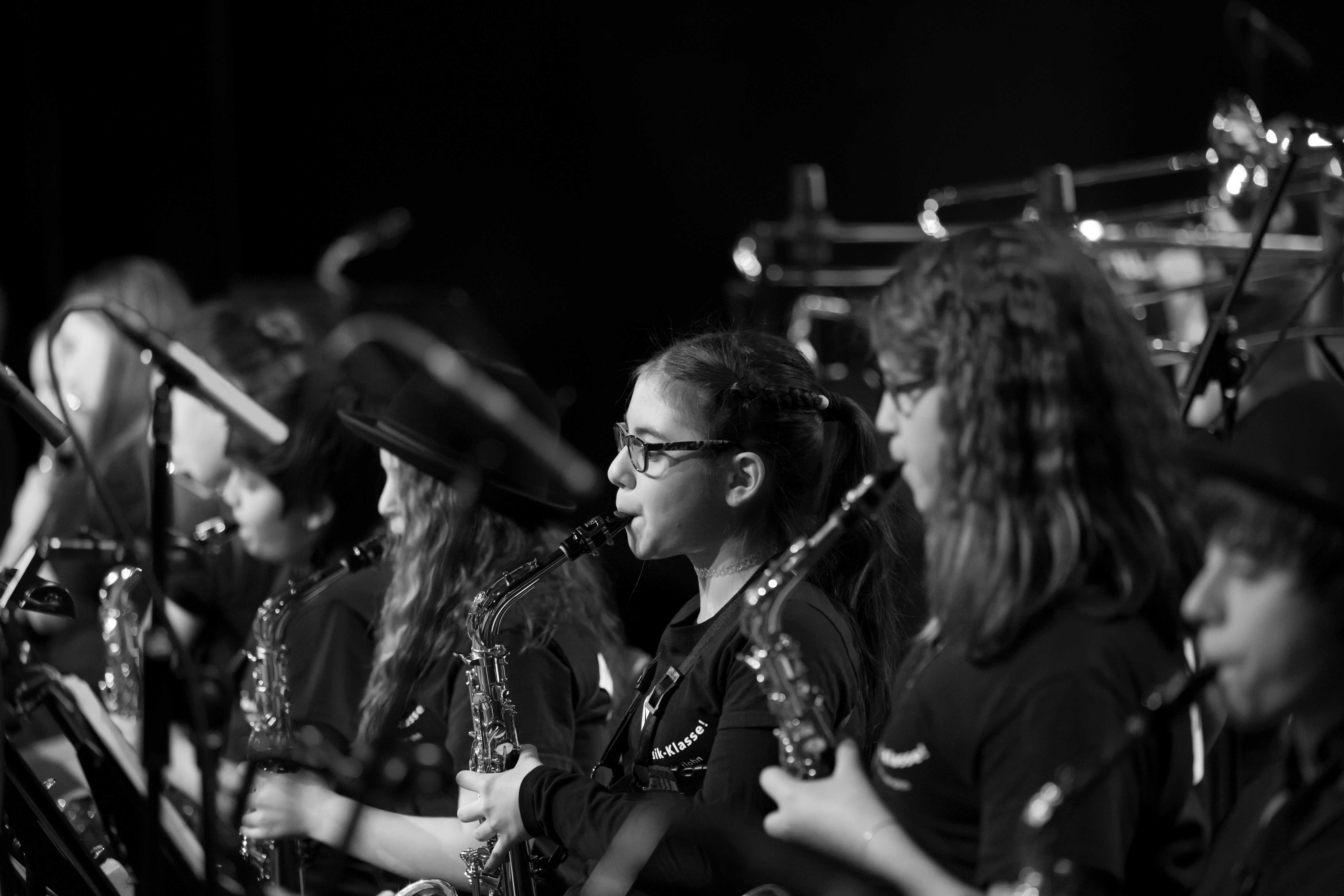 Die verschiedenen Musikklassen und Bands der Gesamtschule Iserlohn präsentieren ihr Können im Parktheater. Foto: Schule