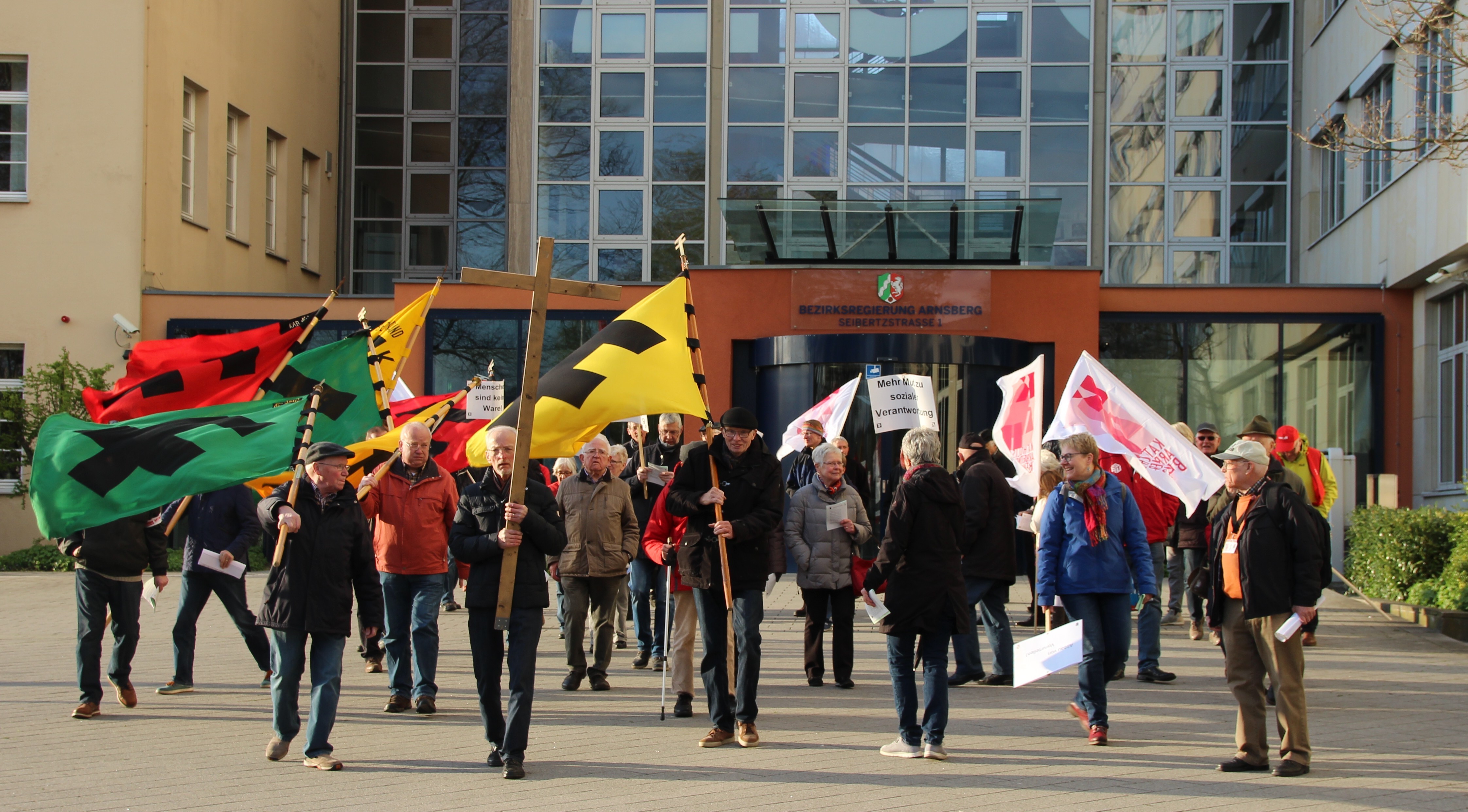 Die Katholische Arbeitnehmer-Bewegung (KAB) im Bezirksverband Hellweg-Sauerland richtet am Donnerstag, 11. April, um 18 Uhr zum neunten Mal den „Kreuzweg der Arbeit“ in Arnsberg aus.