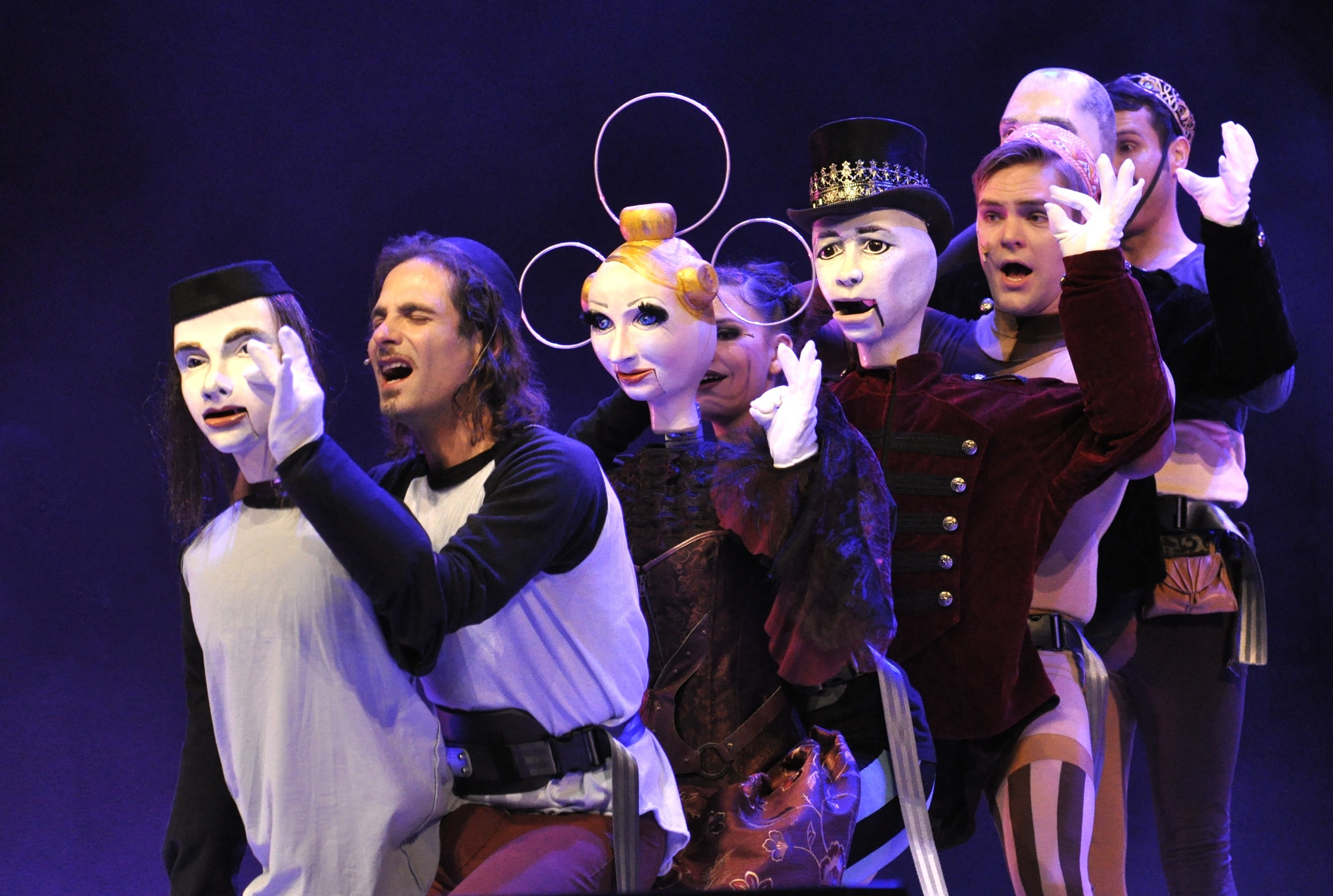 In der außergewöhnlichen Inszenierung von Sascha von Donat werden klassische Shakespeare-Texte mit aktueller Rockmusik kombiniert. Am Sonntag, 14. April, 20 Uhr, in der Stadthalle Hilden.