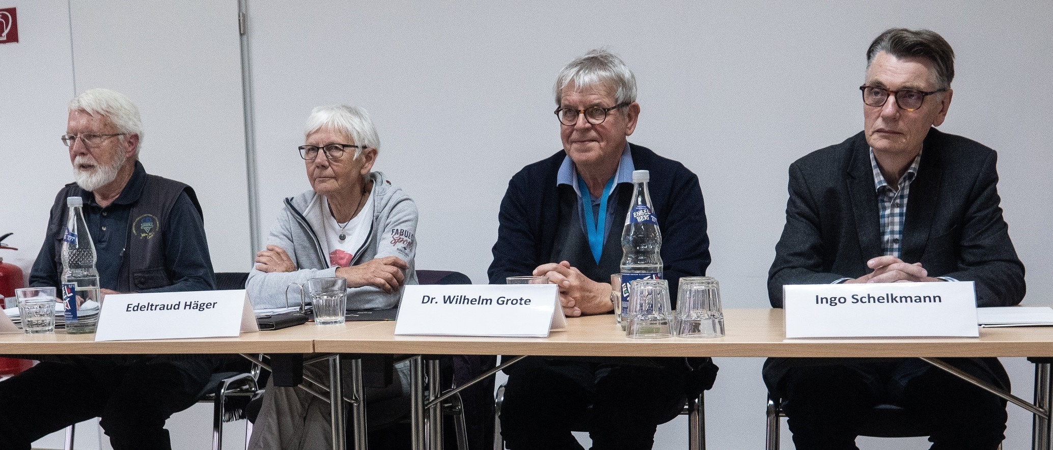 Im neu gewählten Vorstand der Tafel an der Osterlandwehr 31 arbeiten (v.l.) Dr. Horst Röhr, Edeltraud Häger, Dr. Wilhelm Grote und Ingo Schelkmann zusammen.