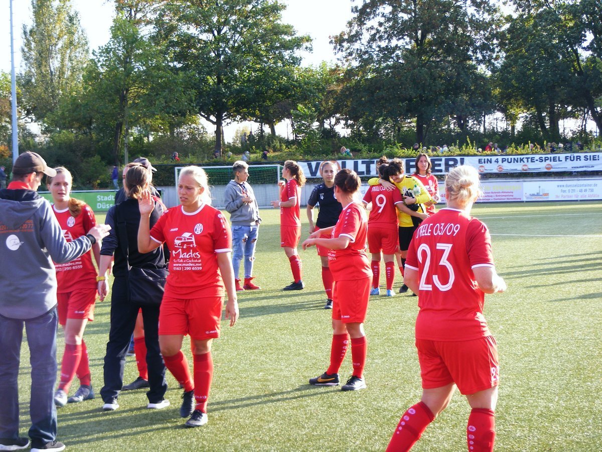Unser SpVgg Steele 03/09-Teufelinnen-Foto hat unser BürgerReporter Walter Krügel geschossen. Die SpVgg Steele 03/09 setzt auf neue Damen-Teams. Foto: Krügel