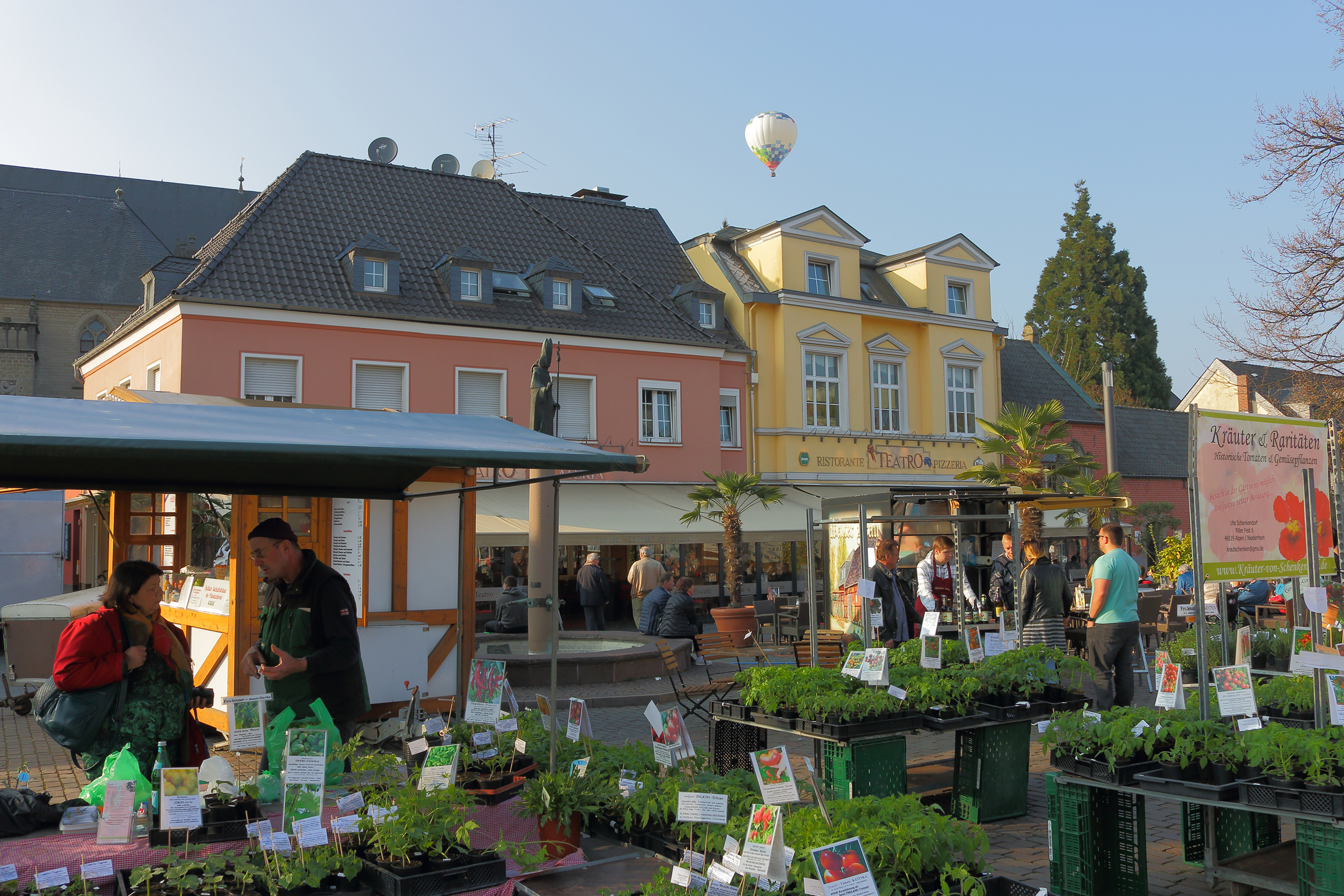 Mit dem Ostermarkt oder „Xantener Frühling“ startet die Interessengemeinschaft Gewerbetreibender Xantens in die Saison.