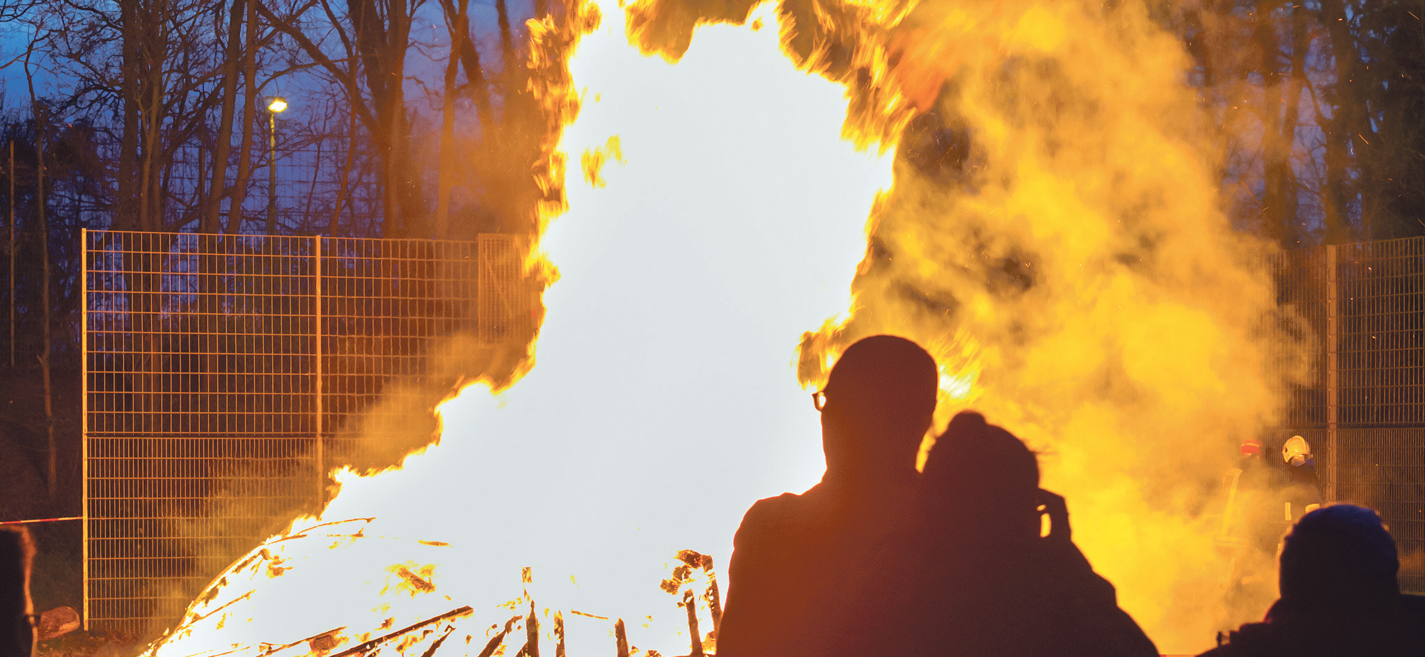 Beliebter Brauch: das Osterfeuer.