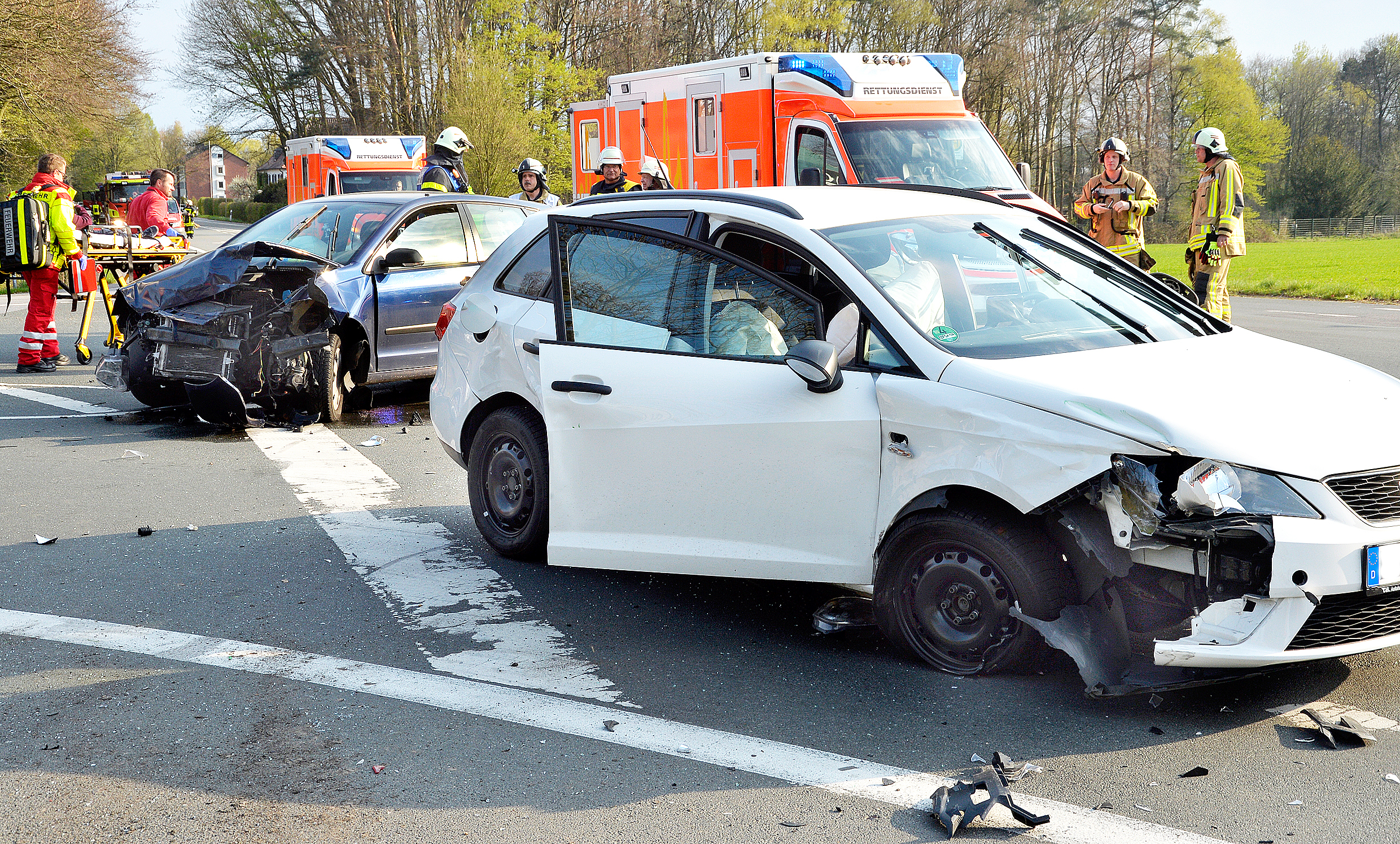 Drei Verletzte forderte der schwere Unfall, der sich am Montag, 8. April, gegen 17.30 Uhr im Kreuzungsbereich Dorstener-/Hackfurth-/Huyssenstraße an der Stadtgrenze zwischen Zweckel und Kirchhellen ereignete.