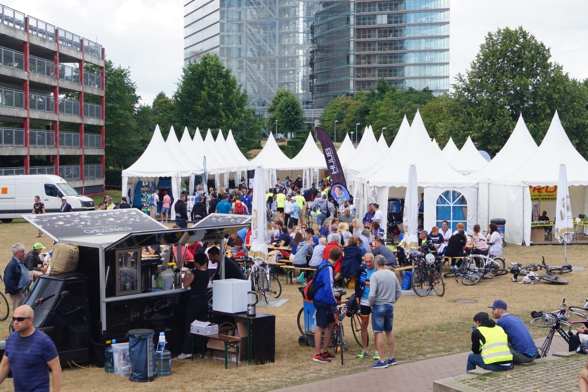 Die Landtagswiese direkt im Herzen des Triathlons.