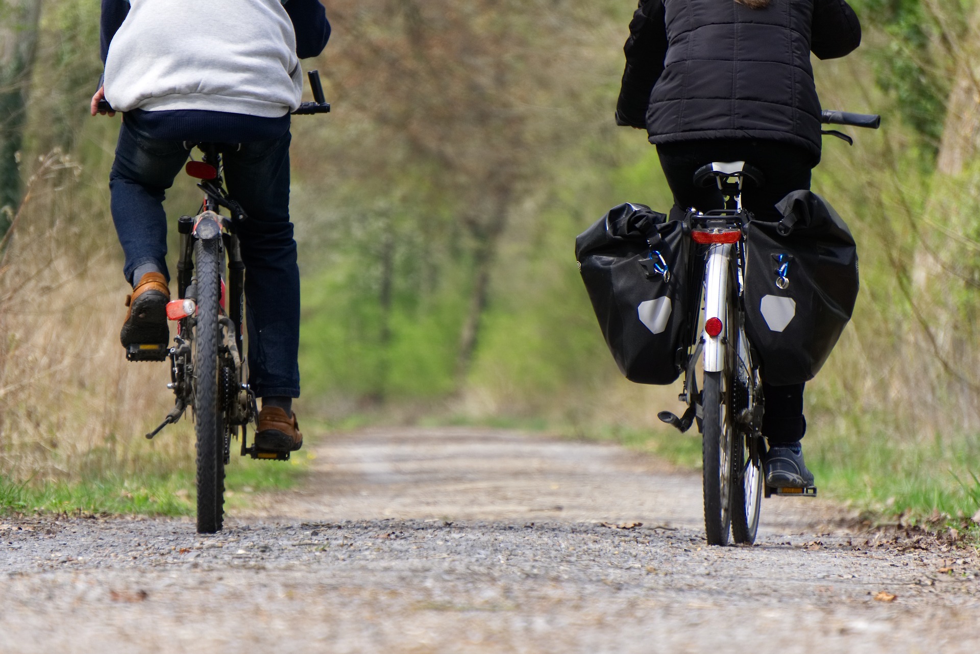 Dorstener Radfahren loben die Sicherheit und die wenigen Konflikte mit Autos. Die holprigen Wege beeinträchtigen jedoch das Dorstener Radklima.