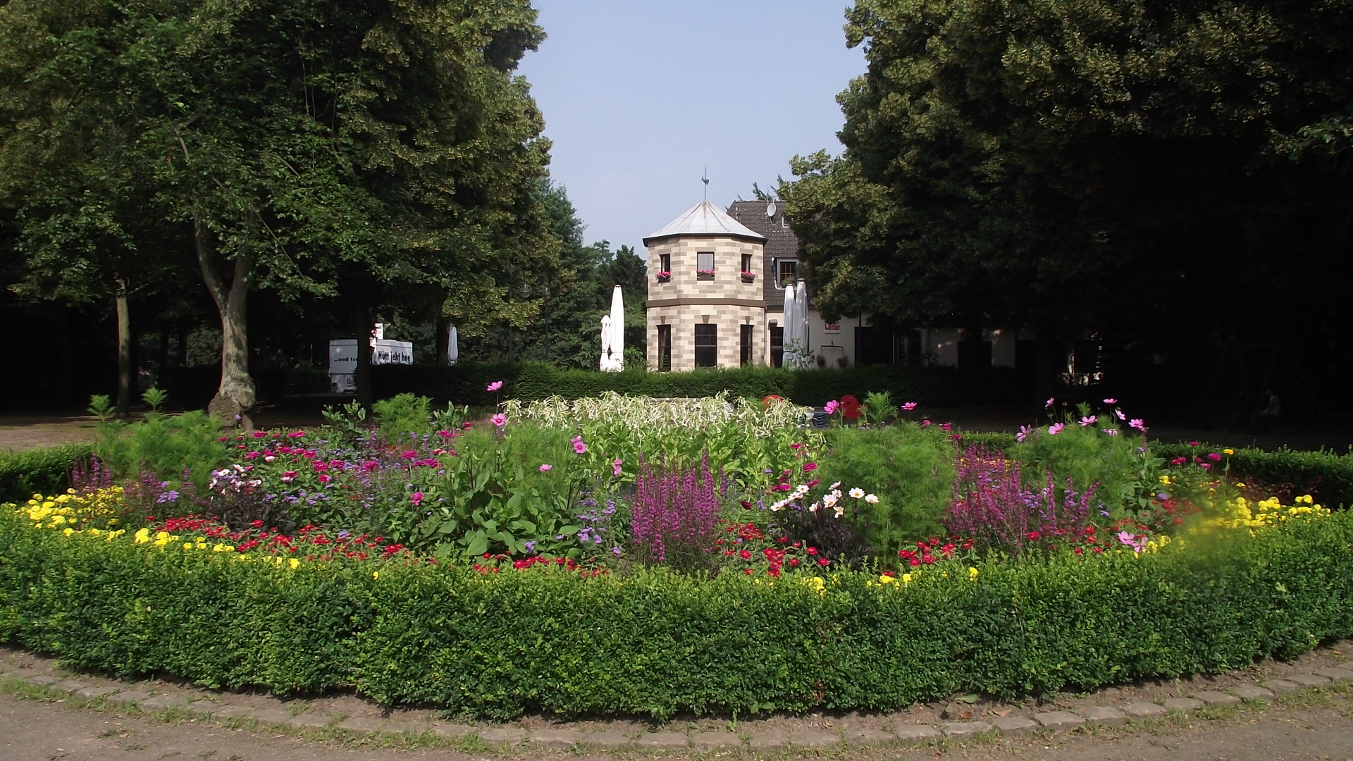Angeboten wird ein Osterspaziergang durch den Volksgarten am Mittwoch, 17. April. Foto: Landeshauptstadt Düsseldorf/Gartenamt
