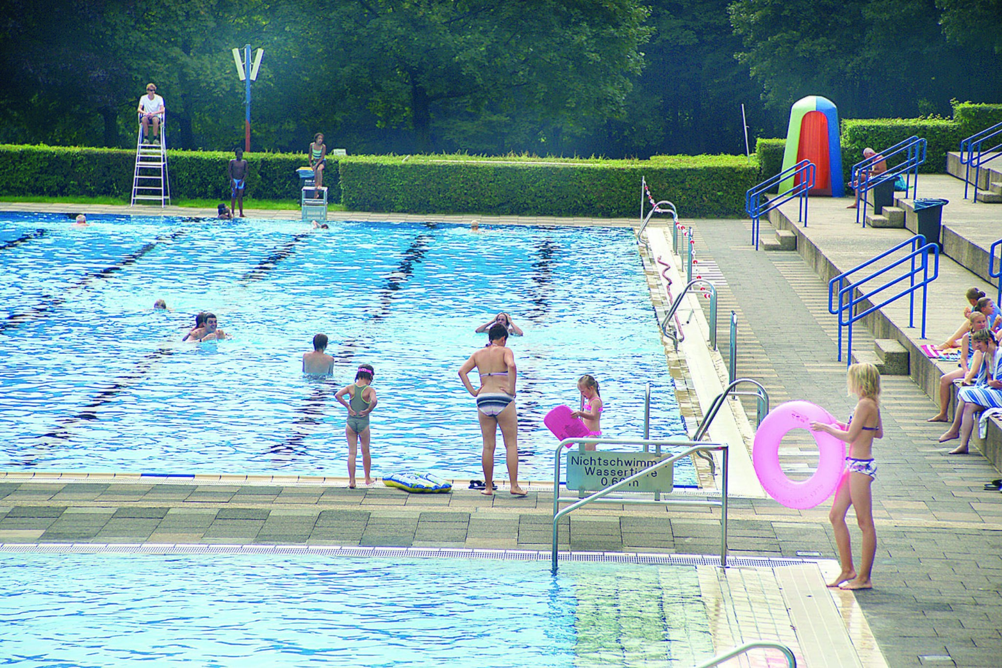 Die Schwimmzentren Oststadt (BaspO) und Kettwig (Bild) öffnen im Verlauf des Monats Mai.