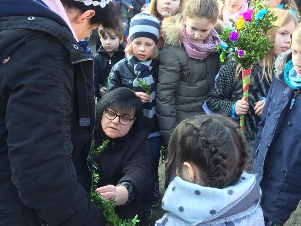 In die Aktivitäten der kath. Kirchengemeinde St. Hildegard werden auch stets die Kinder einbezogen. Foto: St. Hildegard