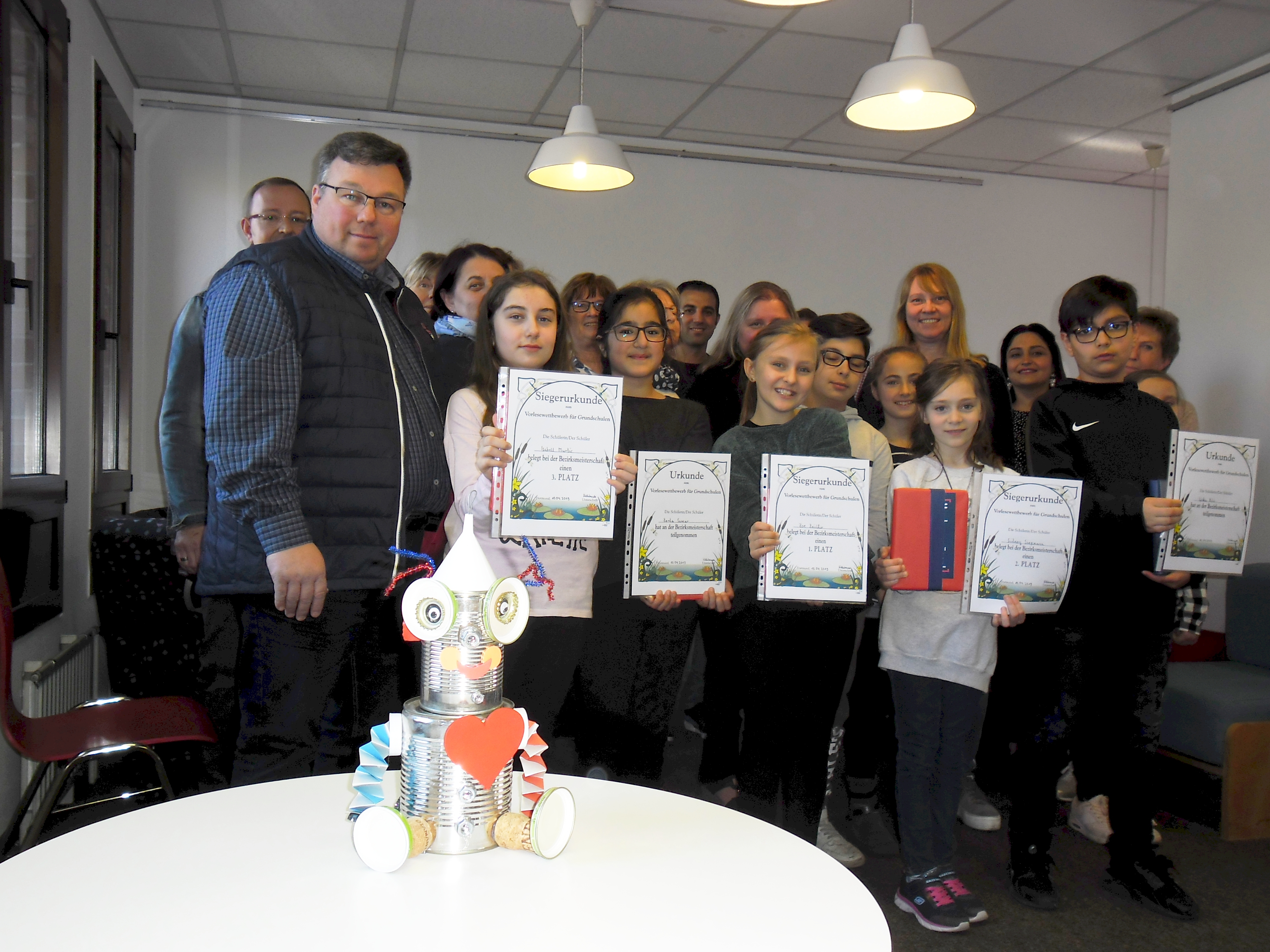 Beim Vorlesewettbewerb haben alle Kinder gekonnt vorgelesen