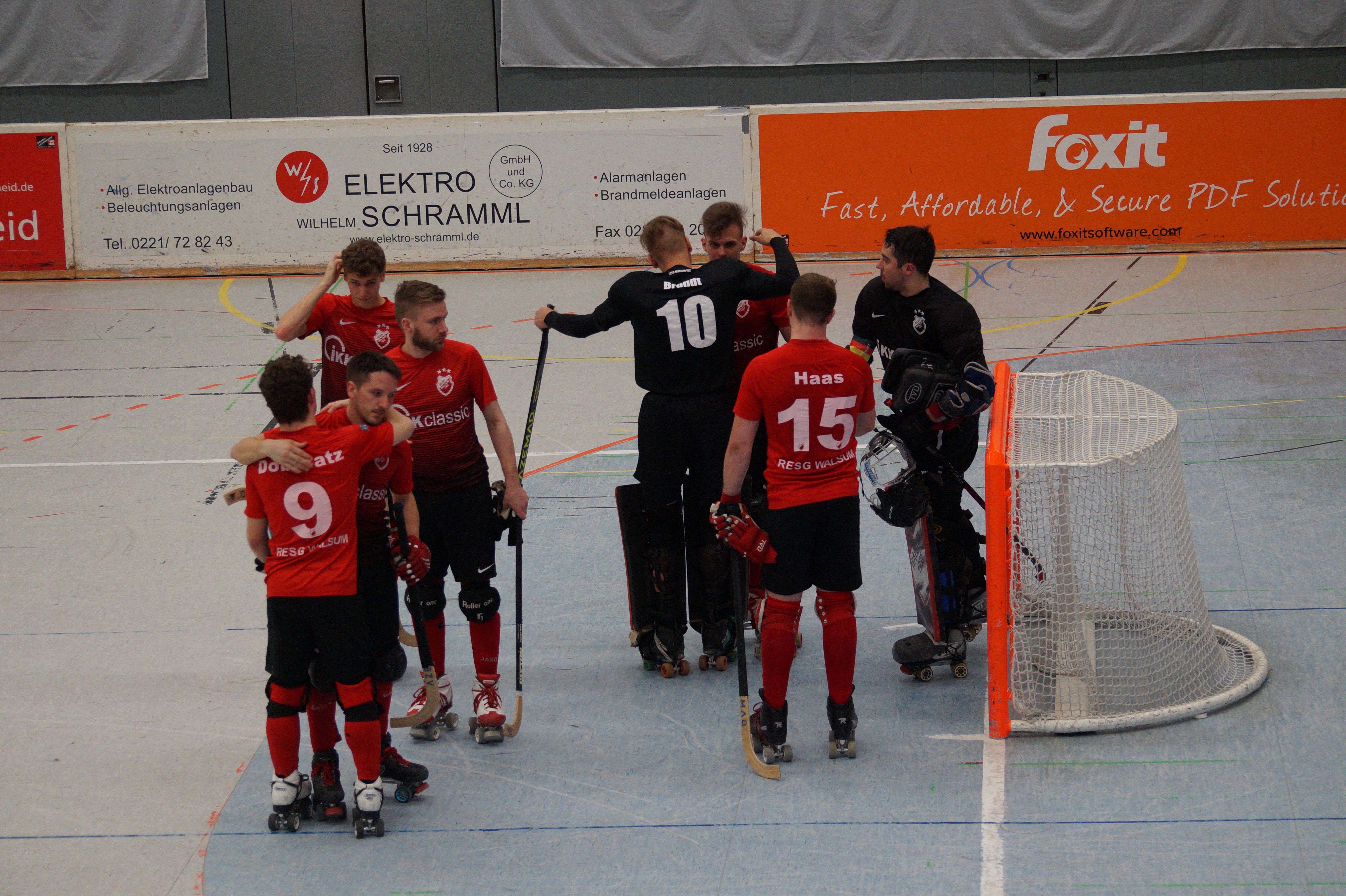 Nach dem Ende der Partie waren die Spieler bedient. So hatten Sie sich das dritte Spiel nicht vorgestellt.