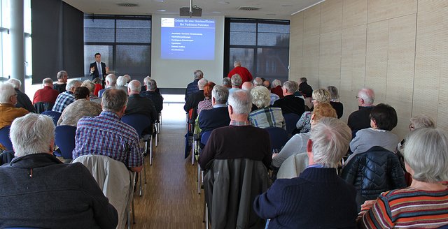 Foto © Jürgen Thoms - Aus der Serie: Prof. Dr. med. Frank Weidemann war Gast im Parkinson Forum Unna e.V.