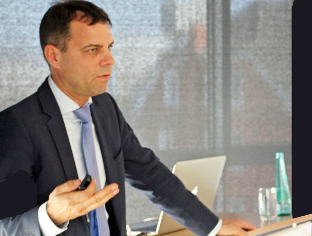 Foto © Jürgen Thoms - Aus der Serie: Prof. Dr. med. Frank Weidemann war Gast im Parkinson Forum Unna e.V.