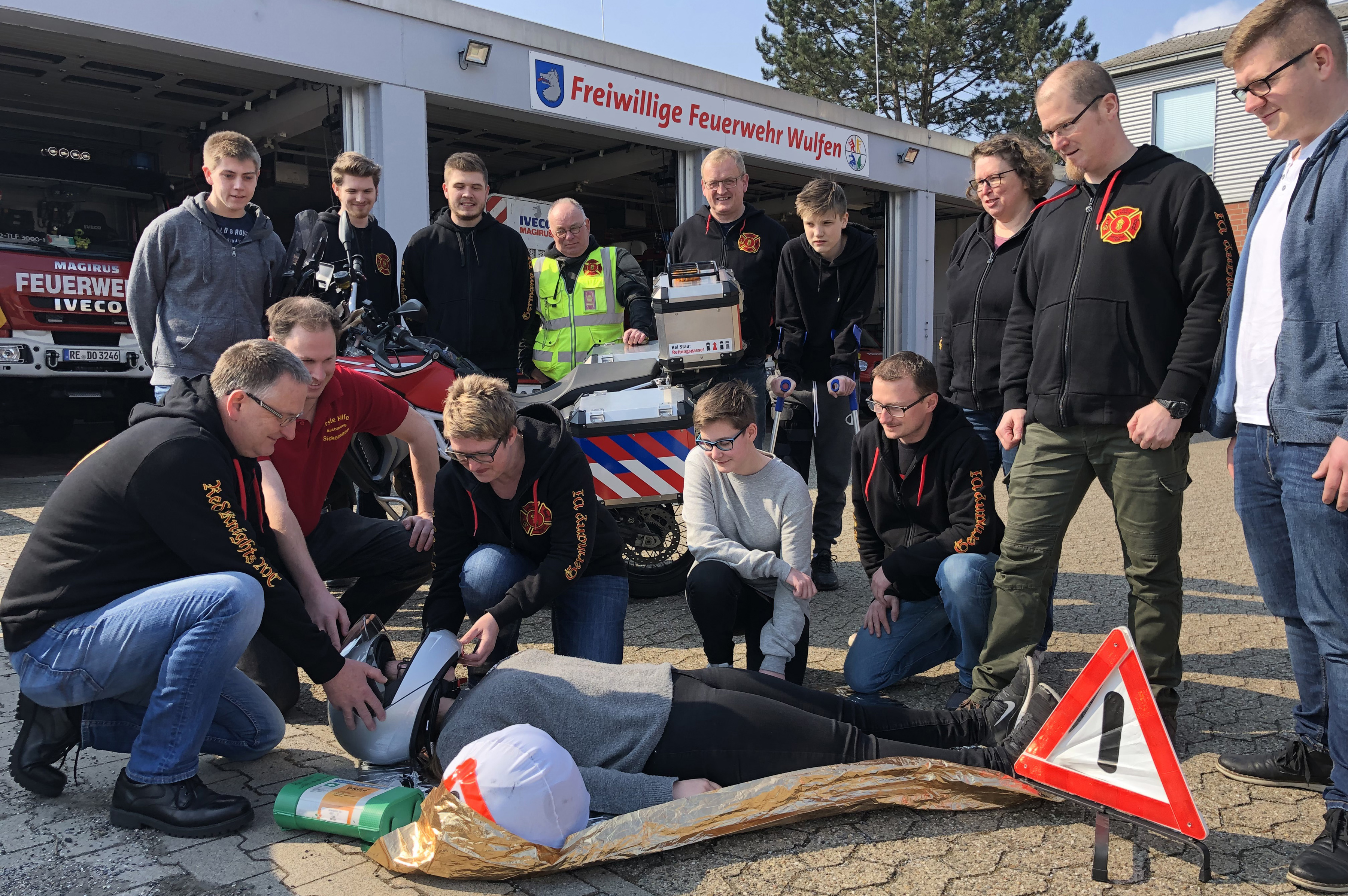 Viele Kursteilnehmer sind Mitglieder der „Red Knights“, ein Motorradclub speziell für Feuerwehrleute und deren Familien.