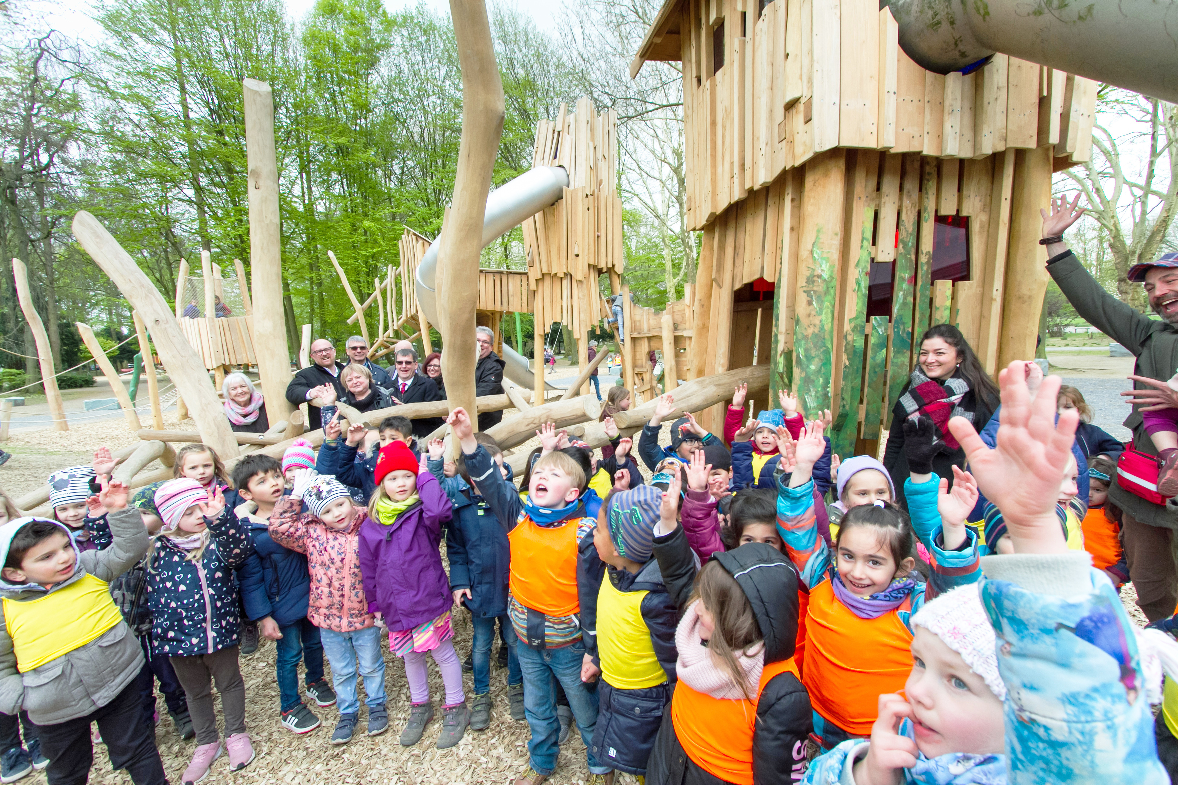 Großer Jubel über den "Wunderwald" in Rheinhausen.