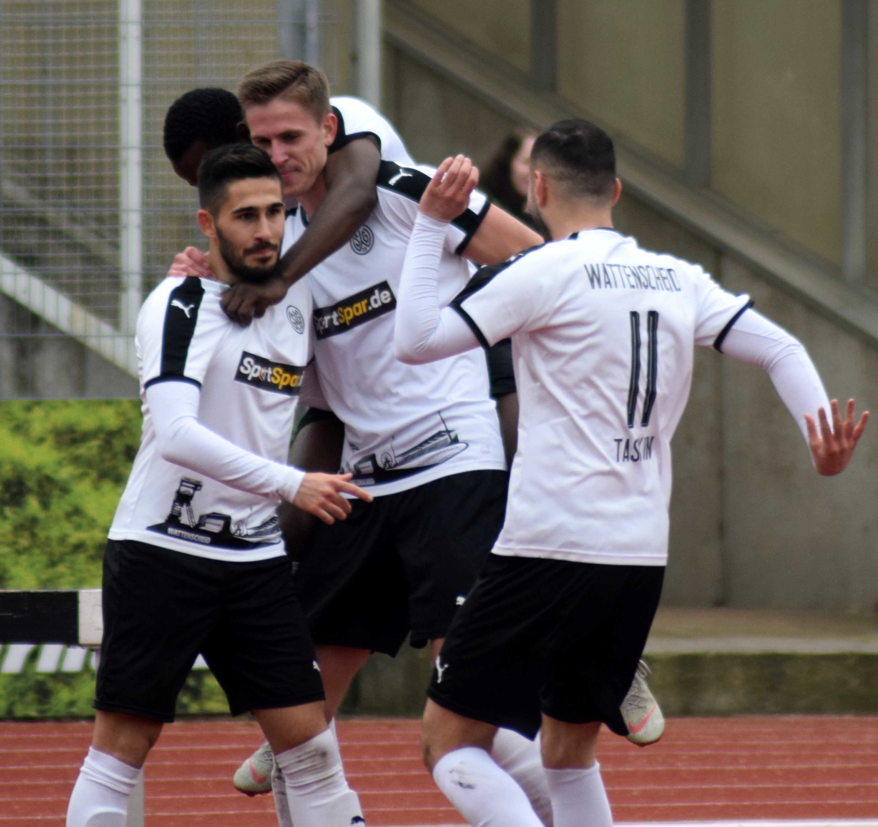 Torjubel ist bei den Fans am Samstag unbedingt gewünscht. Foto: Peter Mohr