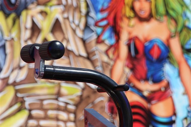 Zahlreiche Karussells drehen sich seit der Kirmeseröffnung am heutigen Samstag auf dem Otto Ackermann-Platz. Die Hagener Osterkirmes geht noch bis zum 28. April. | Foto: Patrick Jost